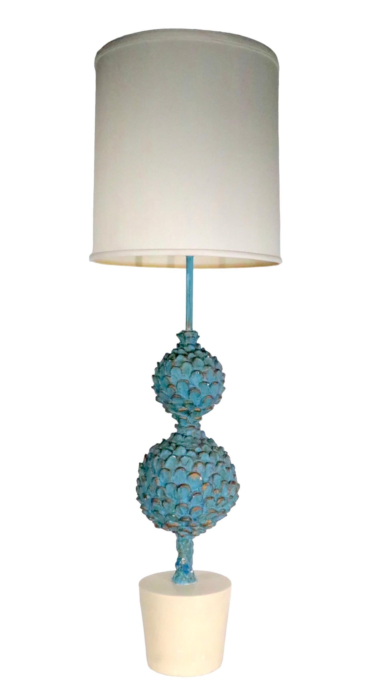 Métal Grandes décorations  Lampe de table Artichoke Plant Form A  en vente
