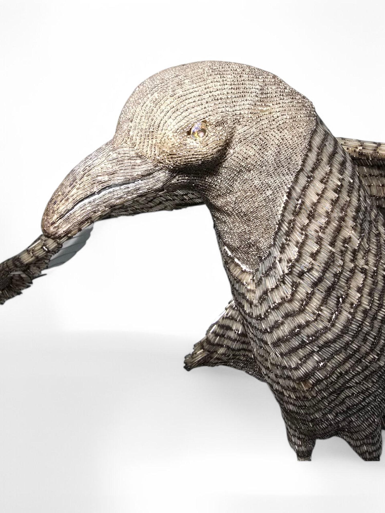 Uccello decorativo di grandi dimensioni con perline di vetro e specchi - 20° secolo in vendita 7