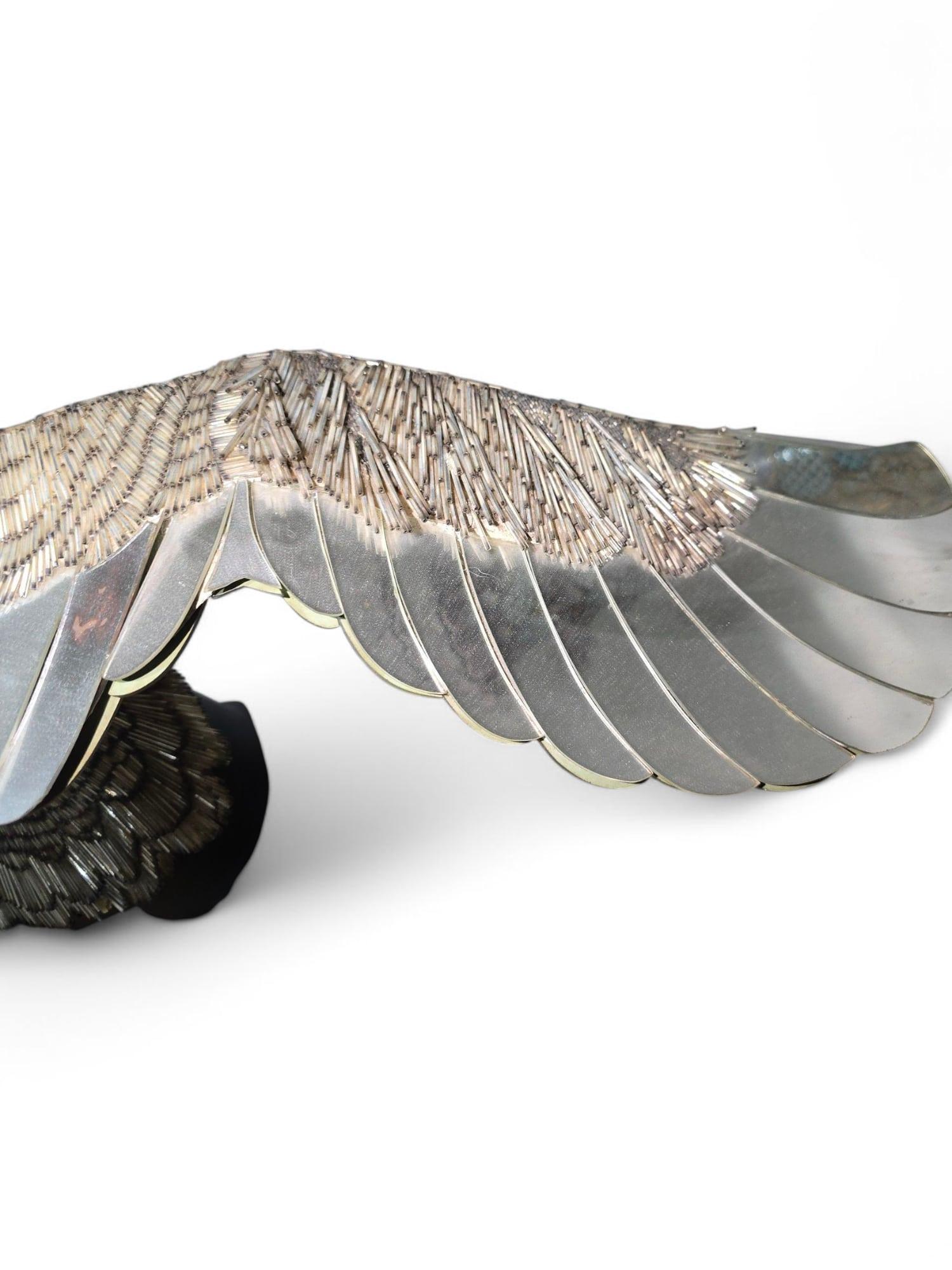 Vetro artistico Uccello decorativo di grandi dimensioni con perline di vetro e specchi - 20° secolo in vendita