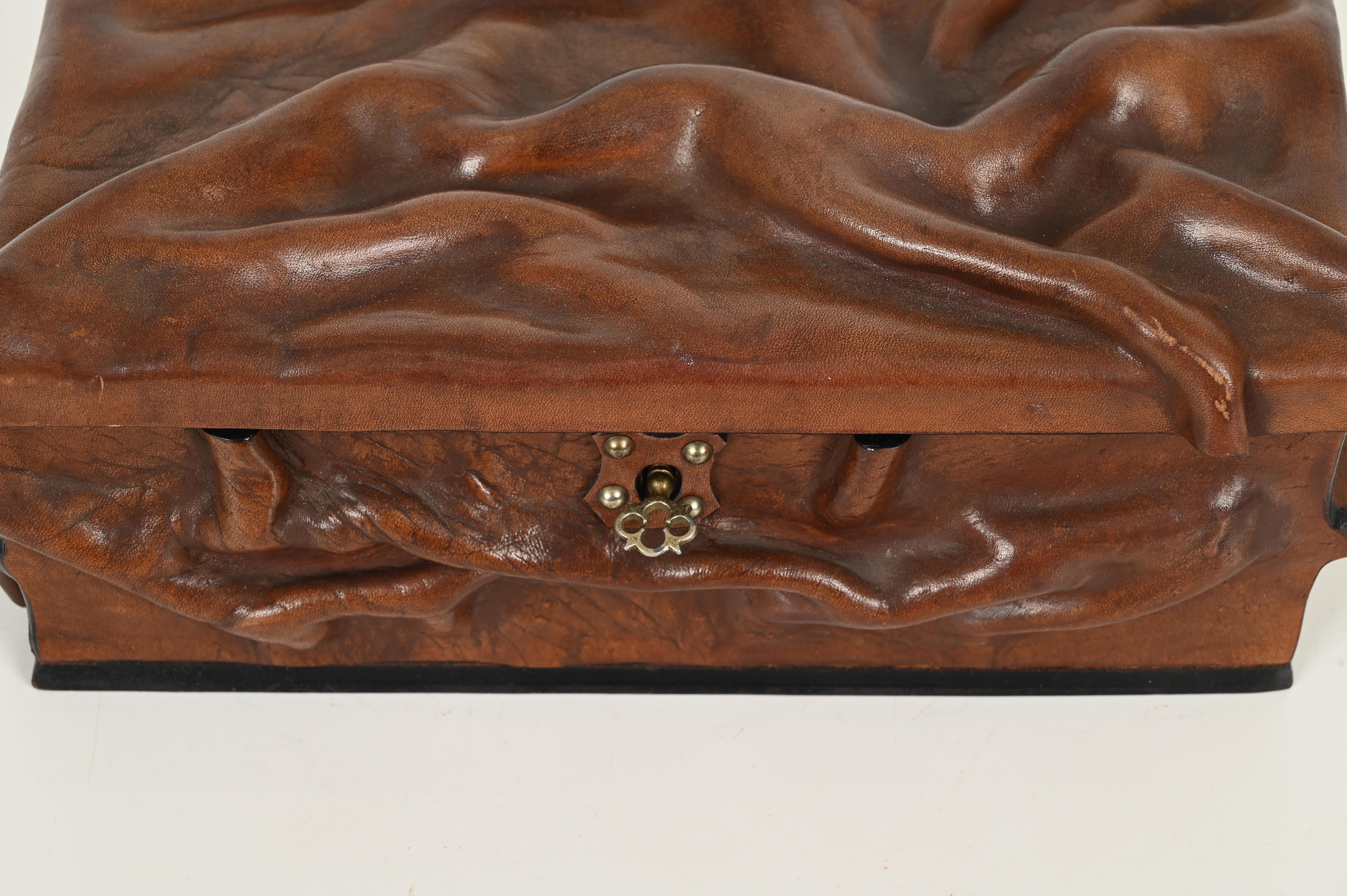 Large Decorative Box in Draped Leather and Brass, Adnet Style, Italy 1960s For Sale 10