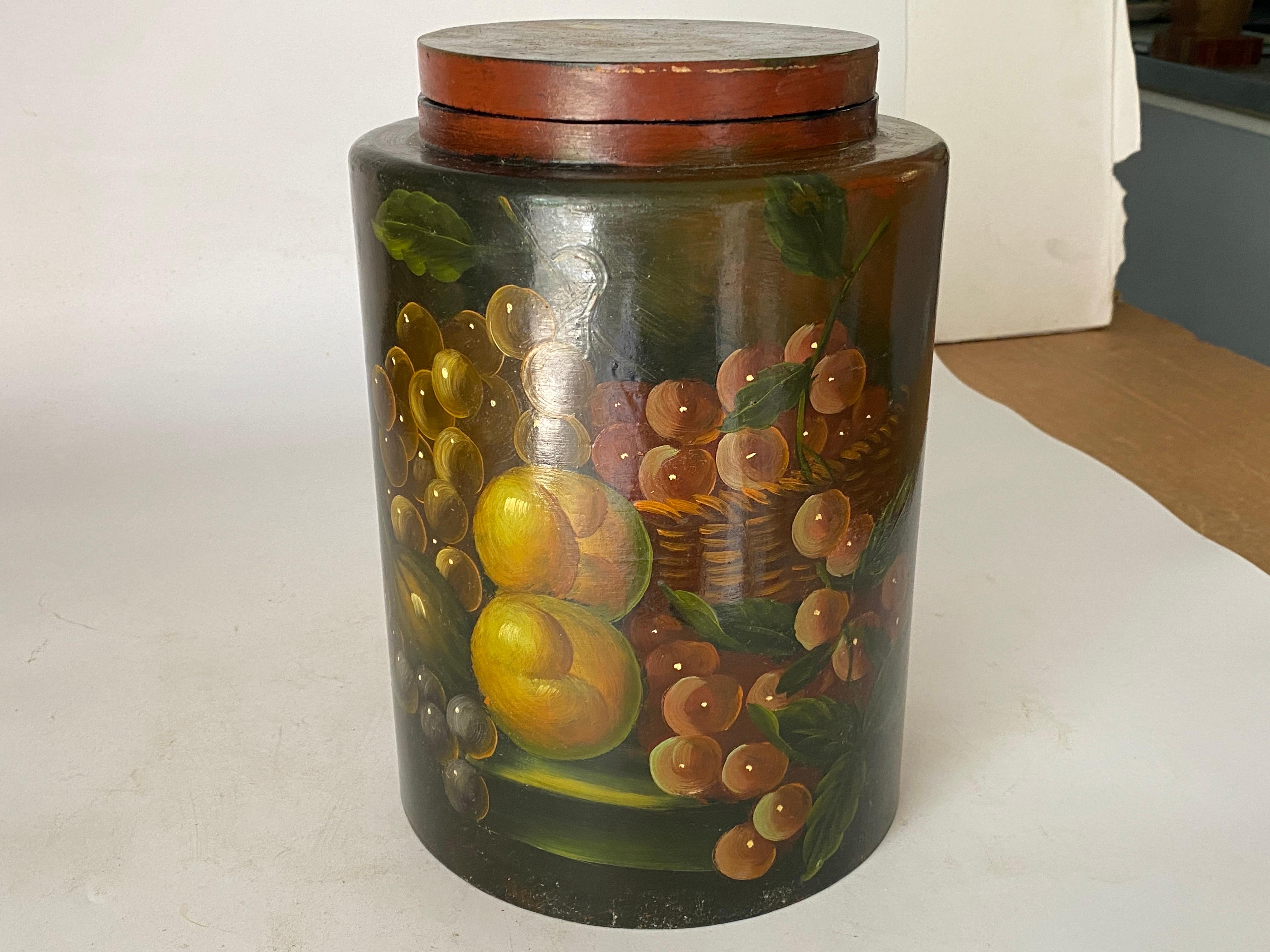 Large Decorative Box, in Wood, England, 20th Century Fruits Decor For Sale 6