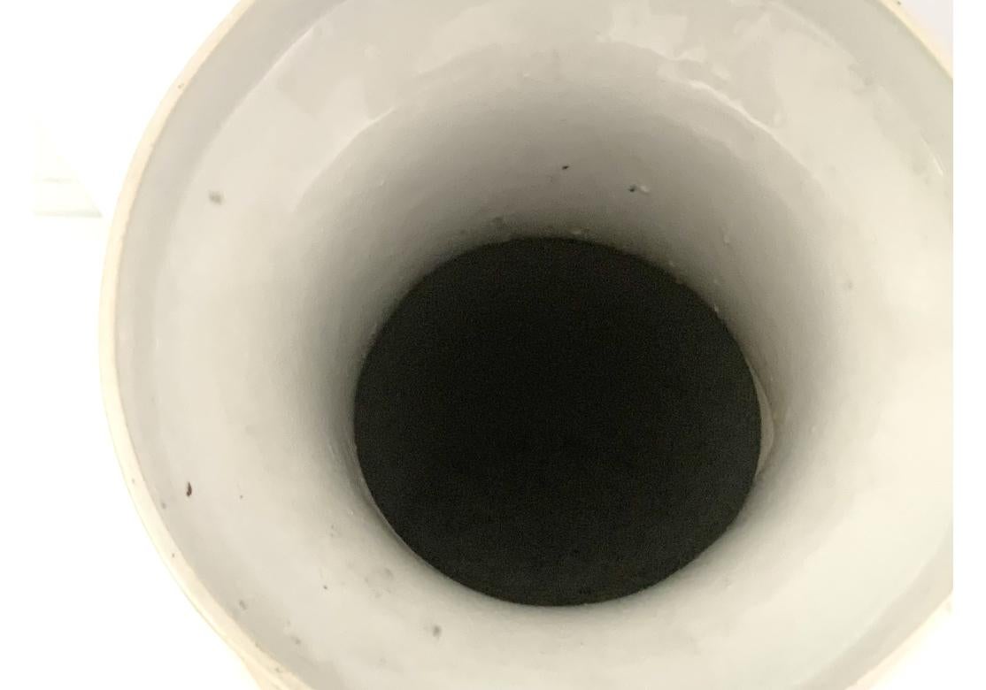 Gran jarrón decorativo de cerámica china con pájaros Chino en venta