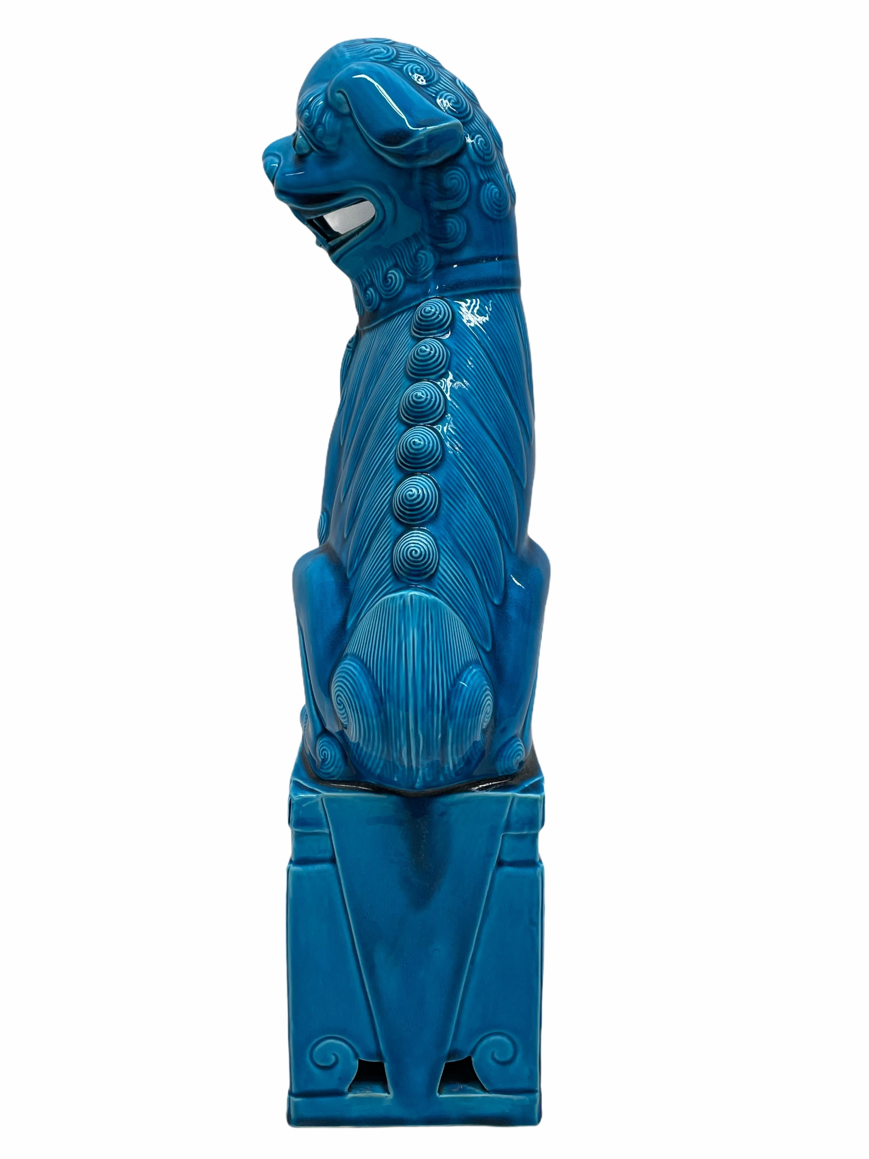 A very nice vintage, large size, turquoise blue, ceramic foo dog sculpture, circa 1960s. Excellent condition and patina; makes a fun decor item in any room!