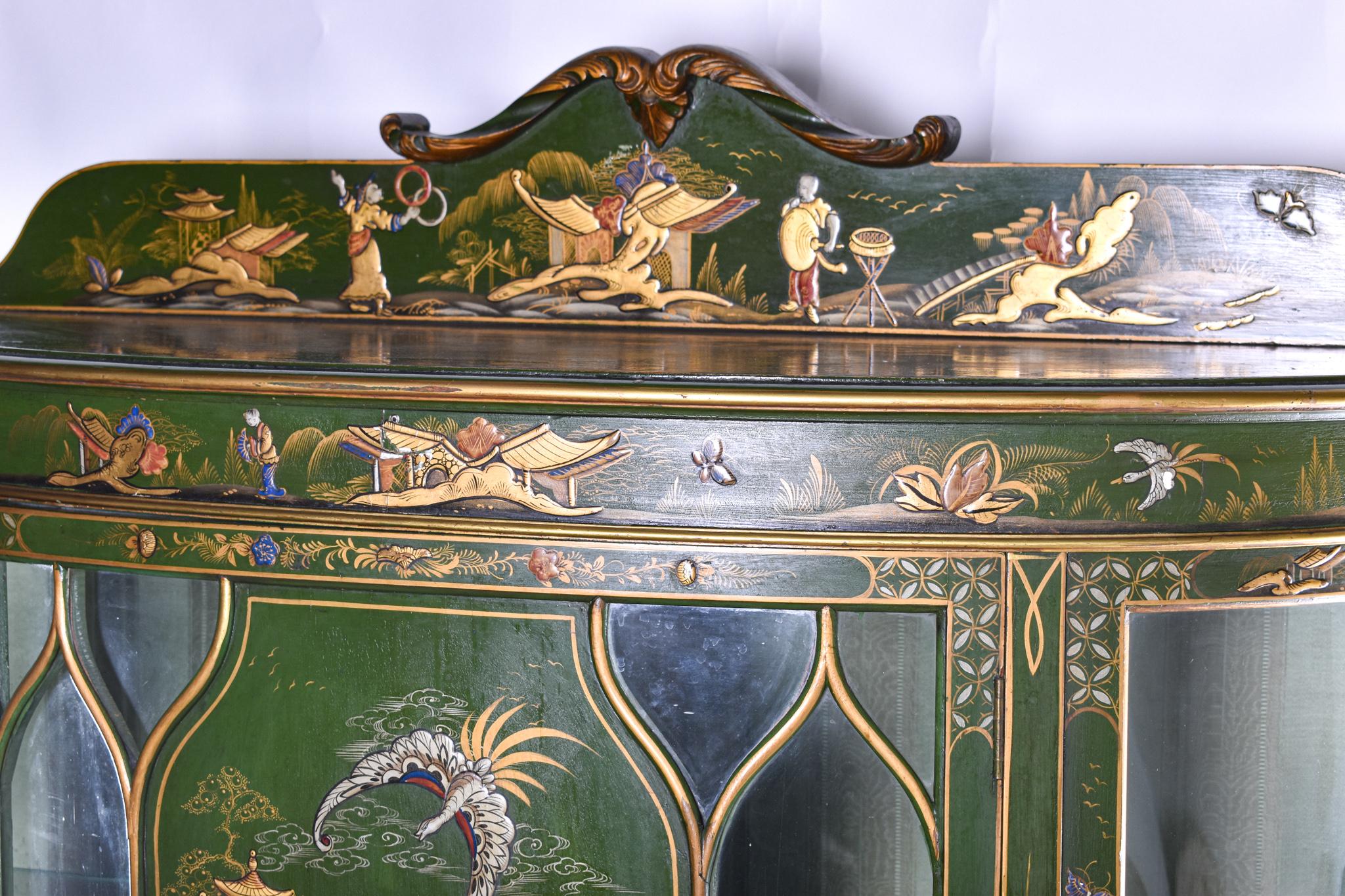 Large Decorative Chinoiserie Cabinet 1