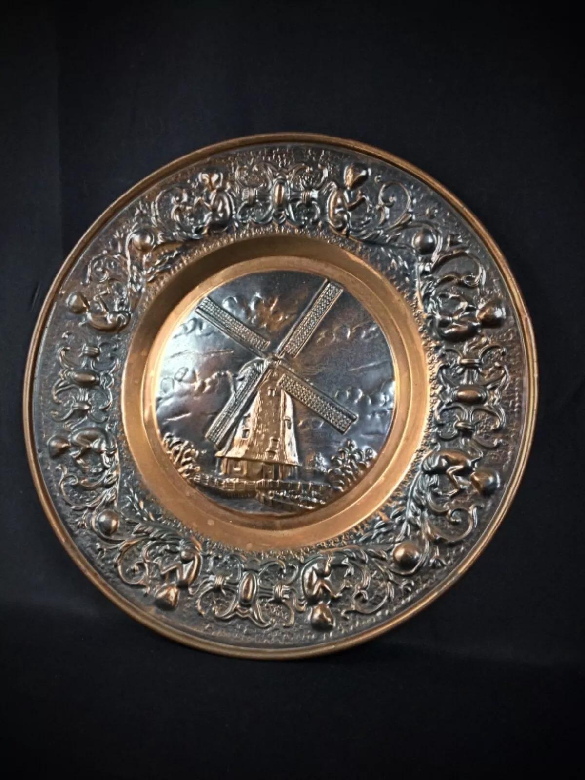 Large Decorative Copper Plate with Windmill Design – Wall Hanging - 2Y266 In Good Condition For Sale In Bordeaux, FR