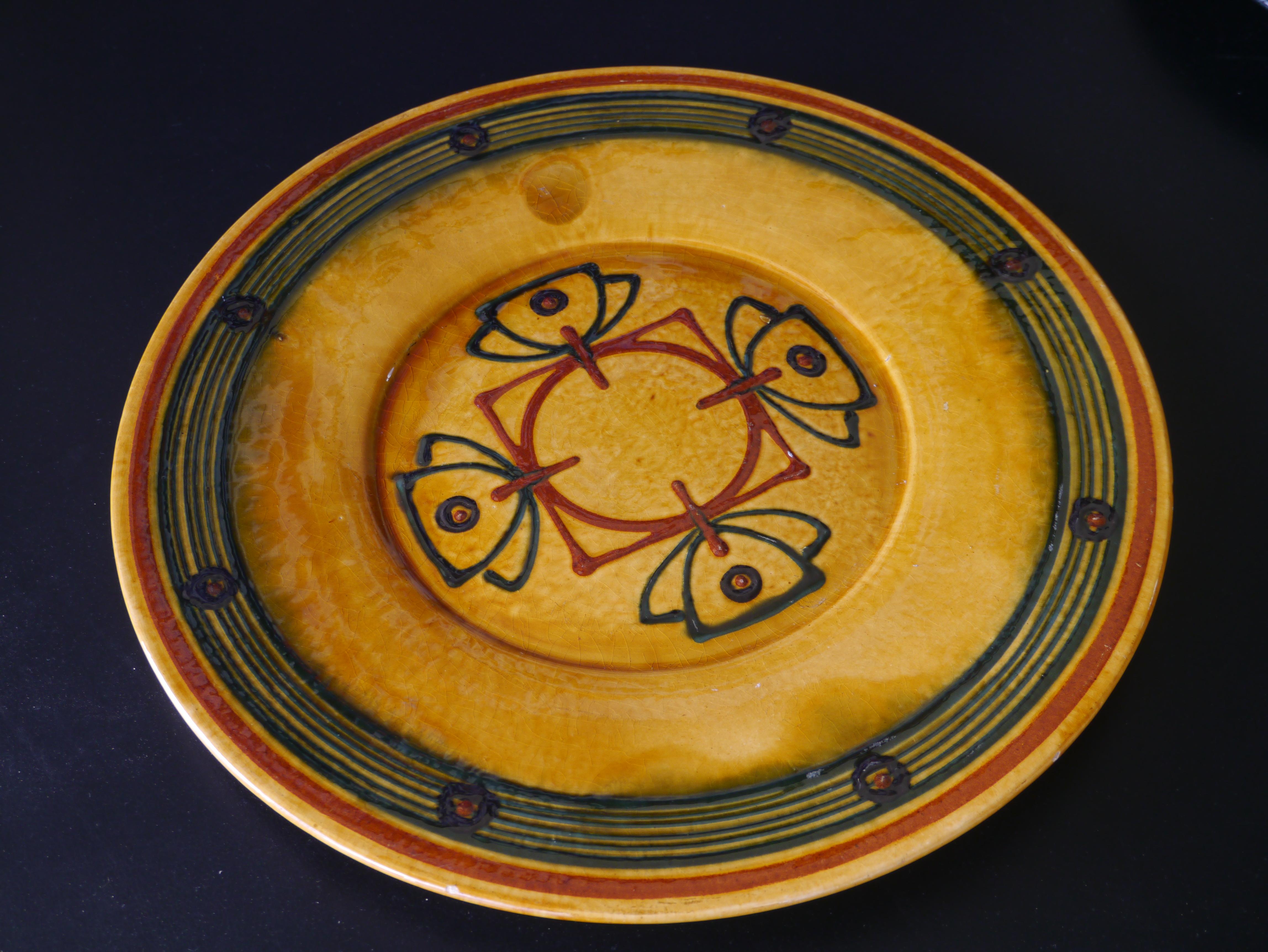 Large Decorative Dish, Biot, France c. 1960 In Good Condition For Sale In St Ouen, FR