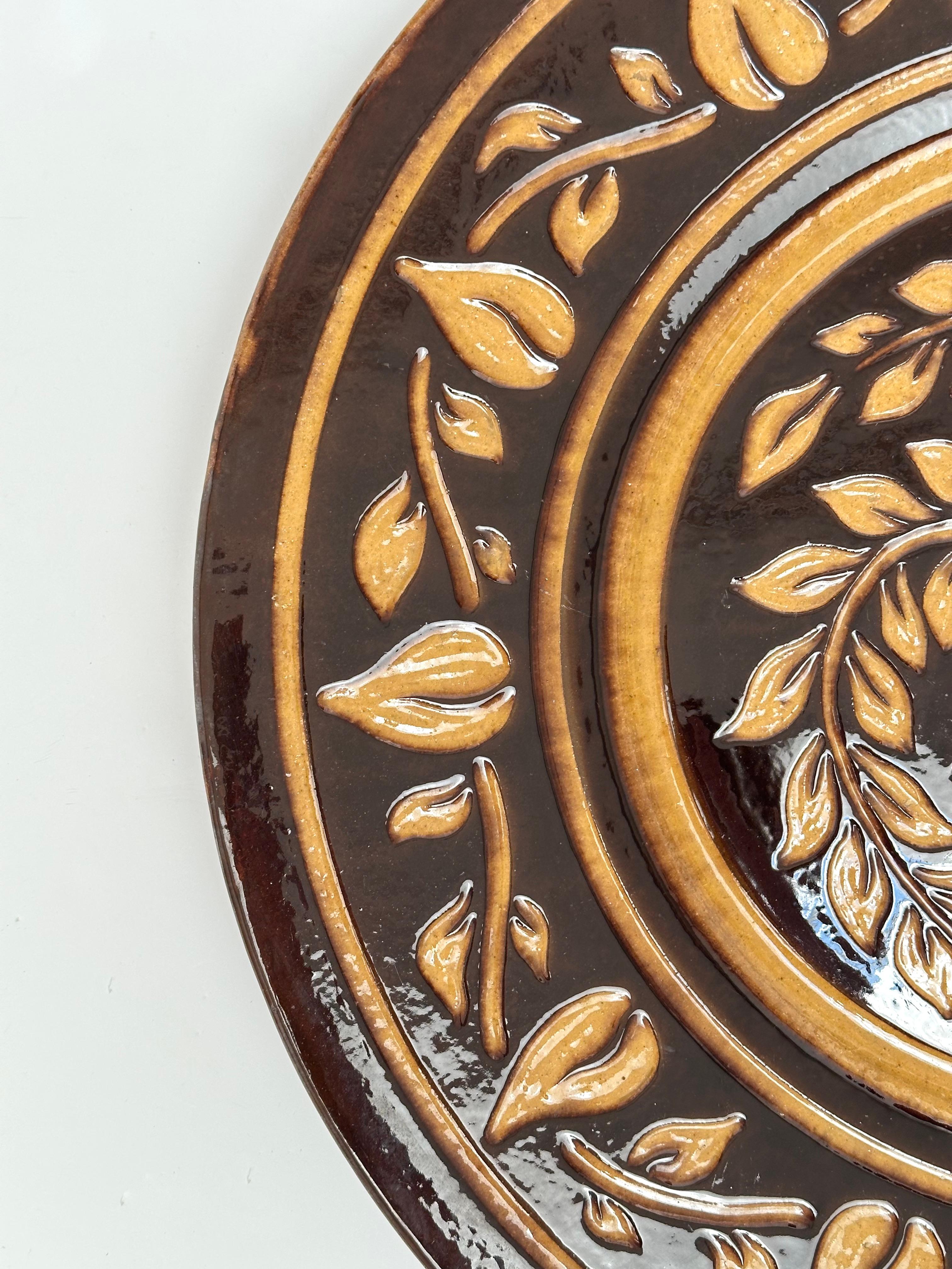 Gran Plato Decorativo, Biot, Francia c. 1960 Arte popular en venta