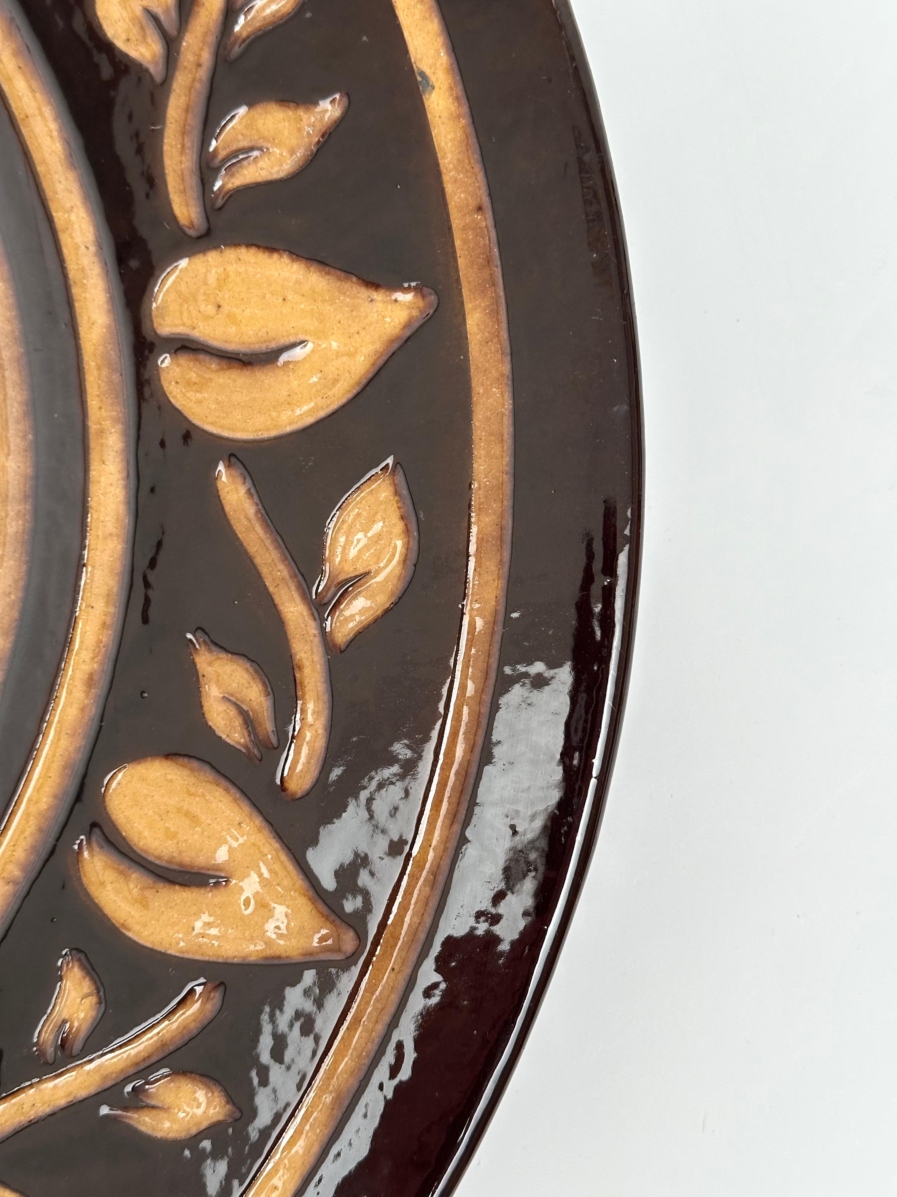 Gran Plato Decorativo, Biot, Francia c. 1960 Glaseado en venta