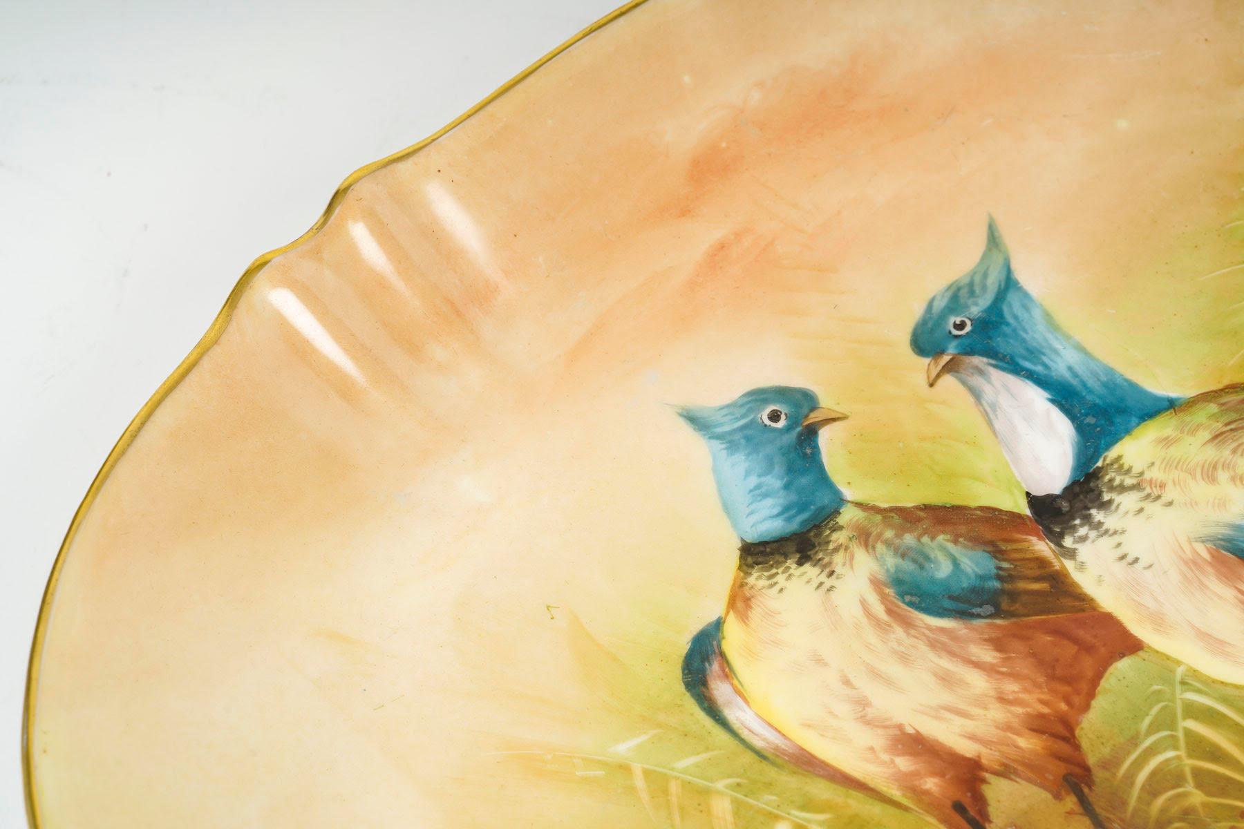 Large Decorative Dish from the Limoges Porcelain Factory. In Good Condition For Sale In Saint-Ouen, FR