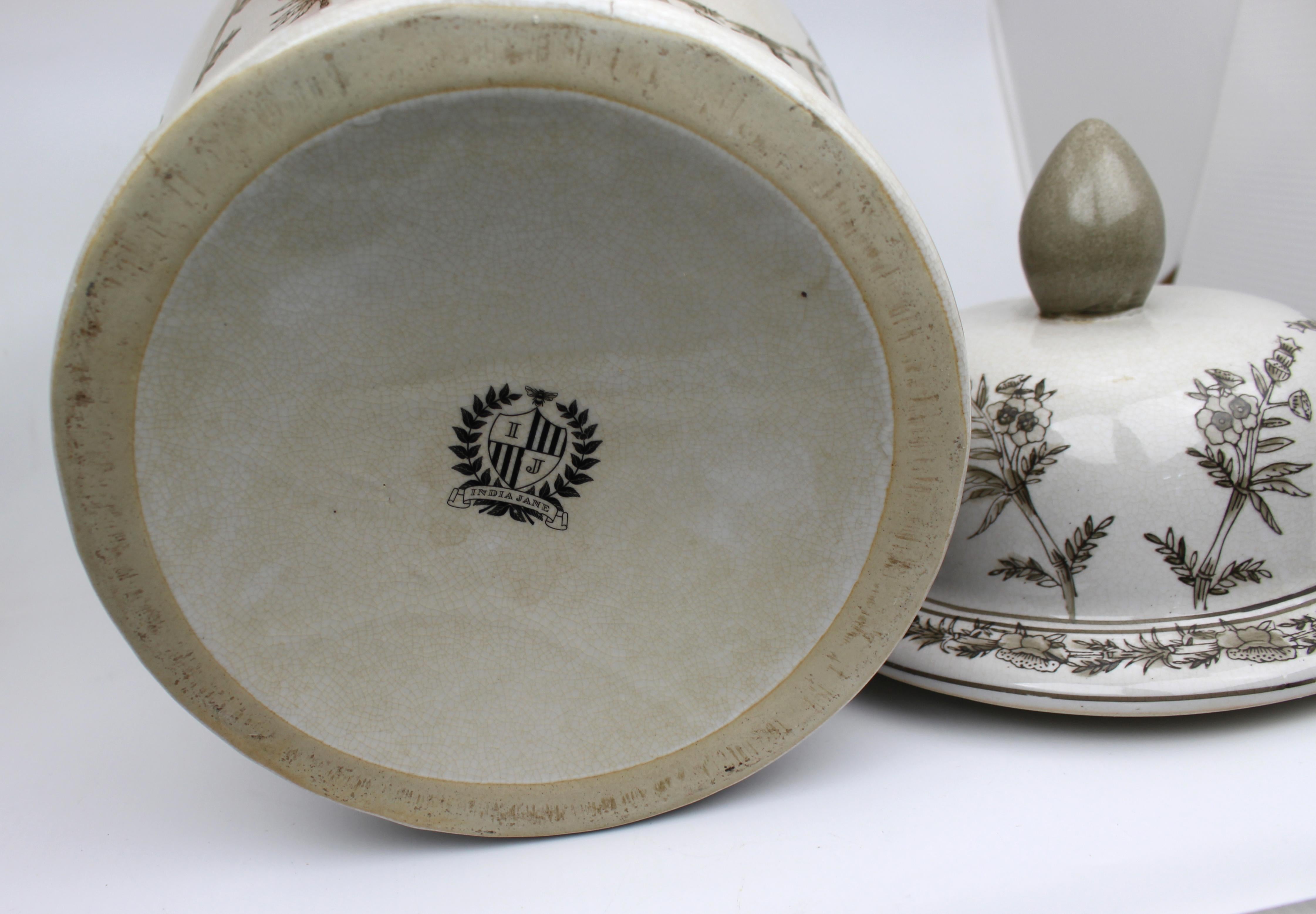 Grande jarre décorative à couvercle A Janes en vente 7