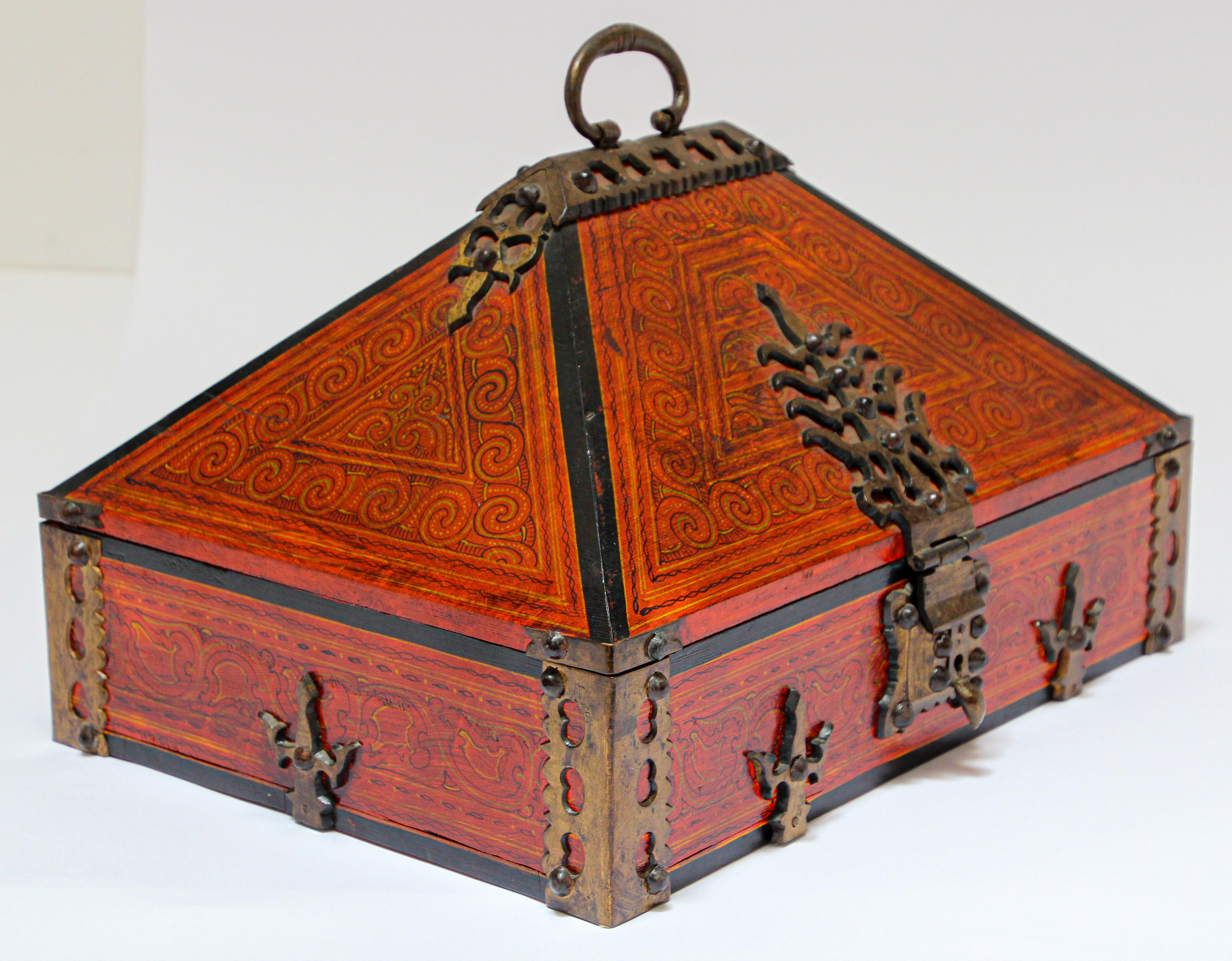 Mughal box Decorative box Camel Bone box art Vintage box Home decor Chest box Bone inlay jewelry box Indian box Hand painted box