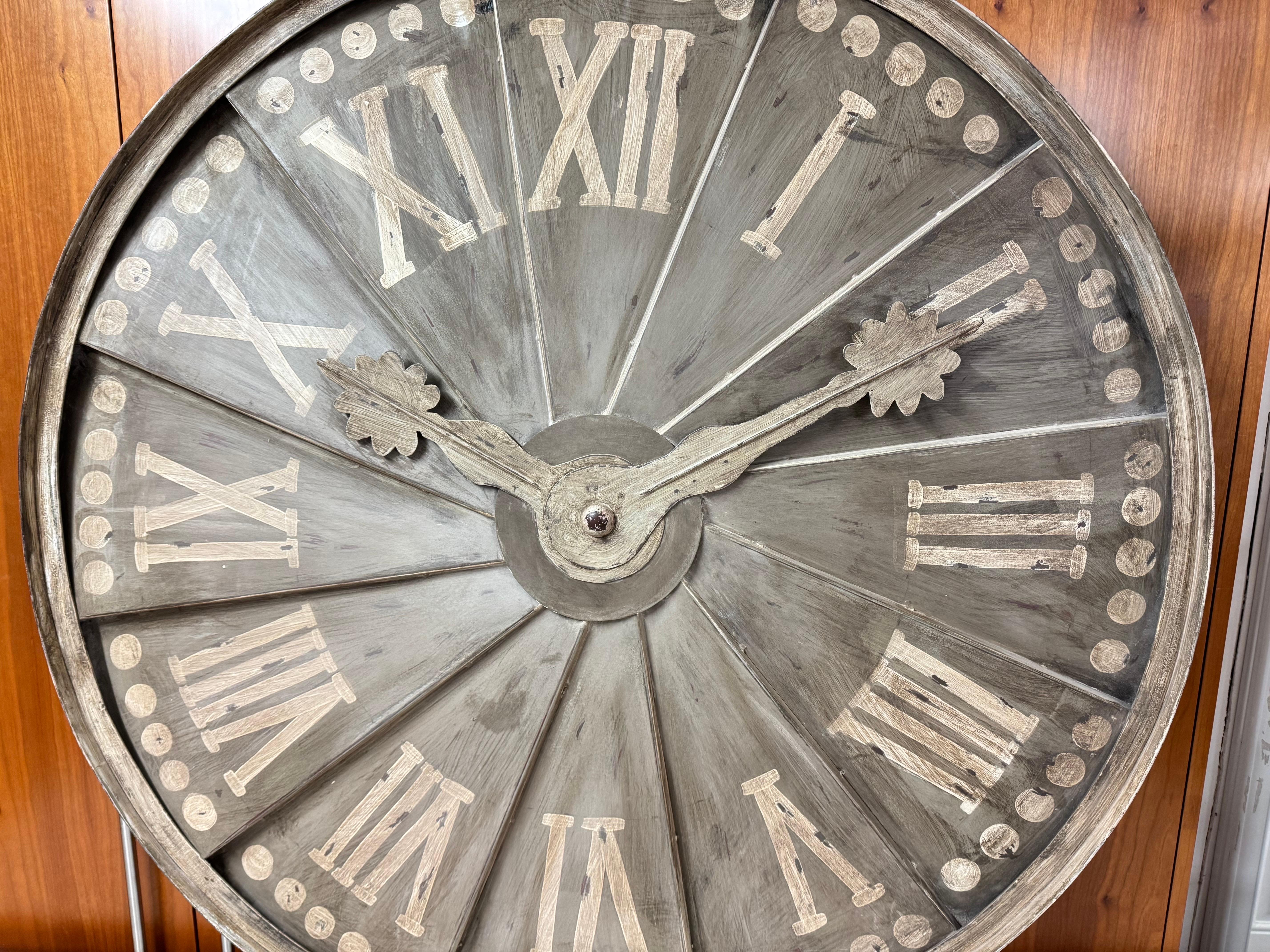 Large Decorative Metal Wall Clock In Good Condition For Sale In Redding, CT