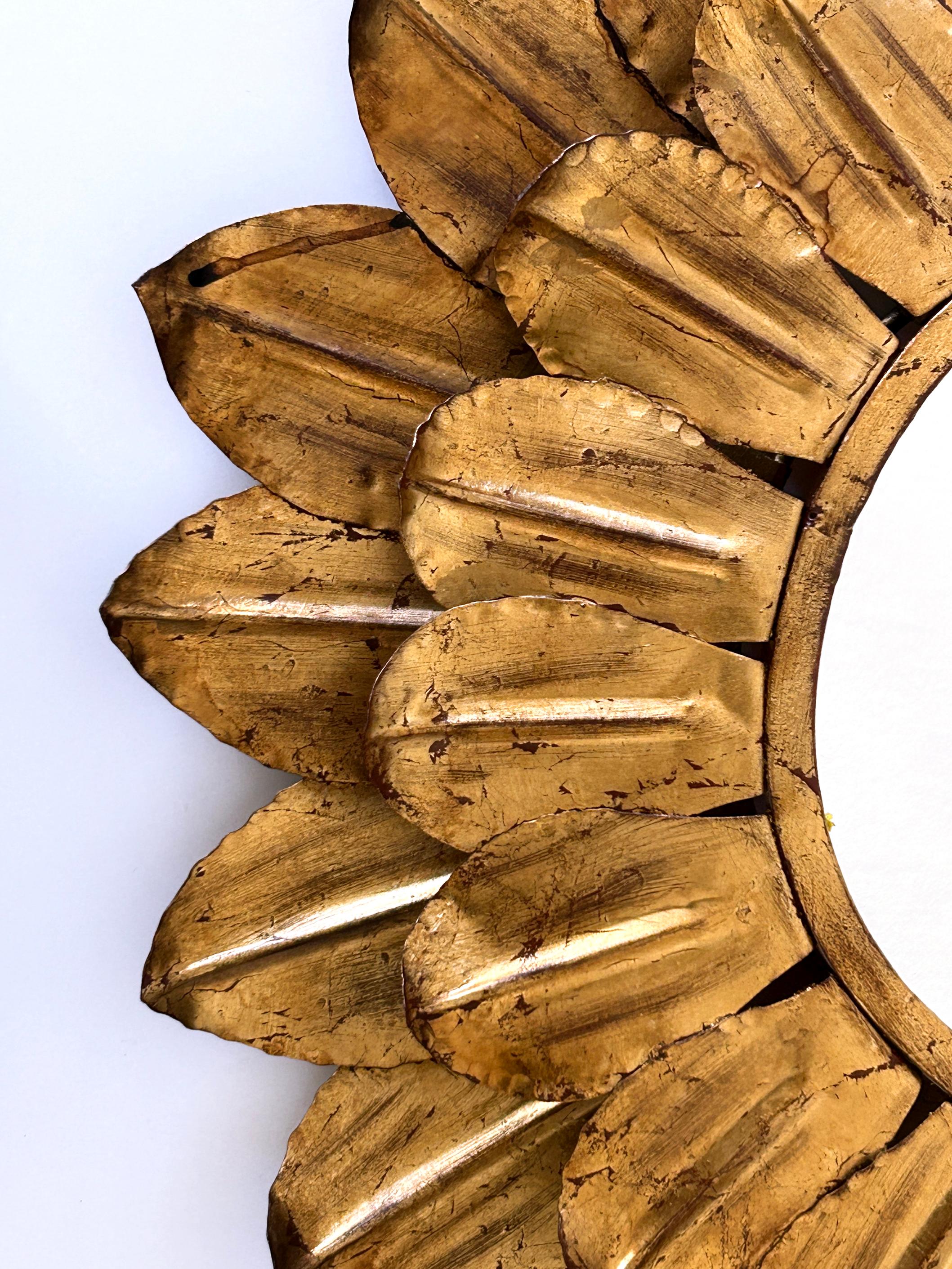 Grand miroir mural décoratif en forme de tournesol, datant du milieu du siècle dernier et éclairé par l'arrière, Allemagne, années 1960 en vente 10