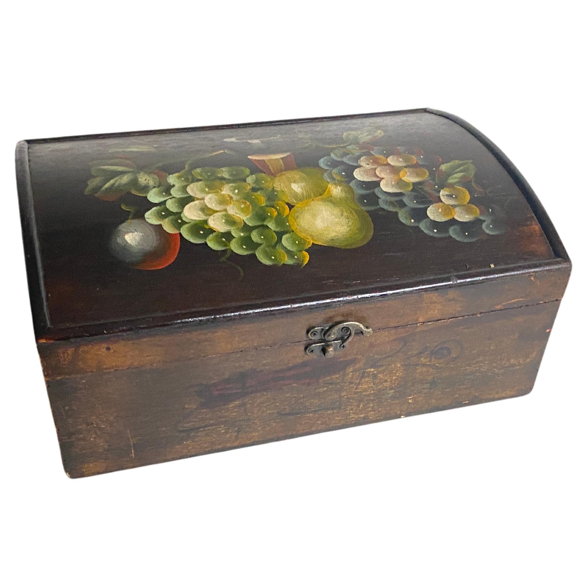 French Provincial Large Decorative or Jewelry Box, in Wood, England, 20th Century Fruits Decor For Sale