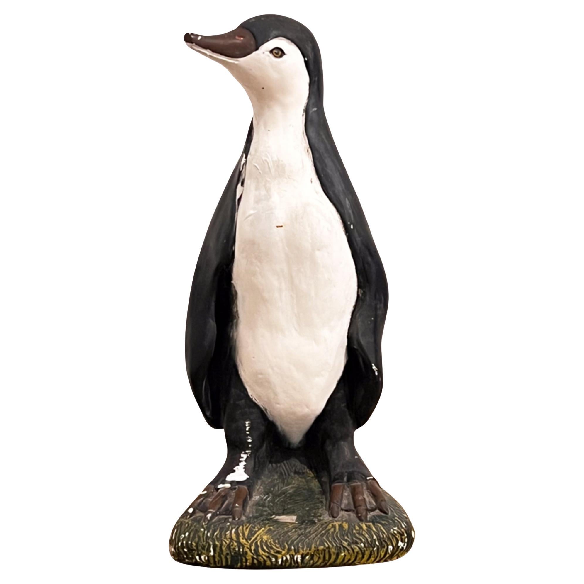 Grand Pingouin décoratif, France 1960, Plâtre polychrome