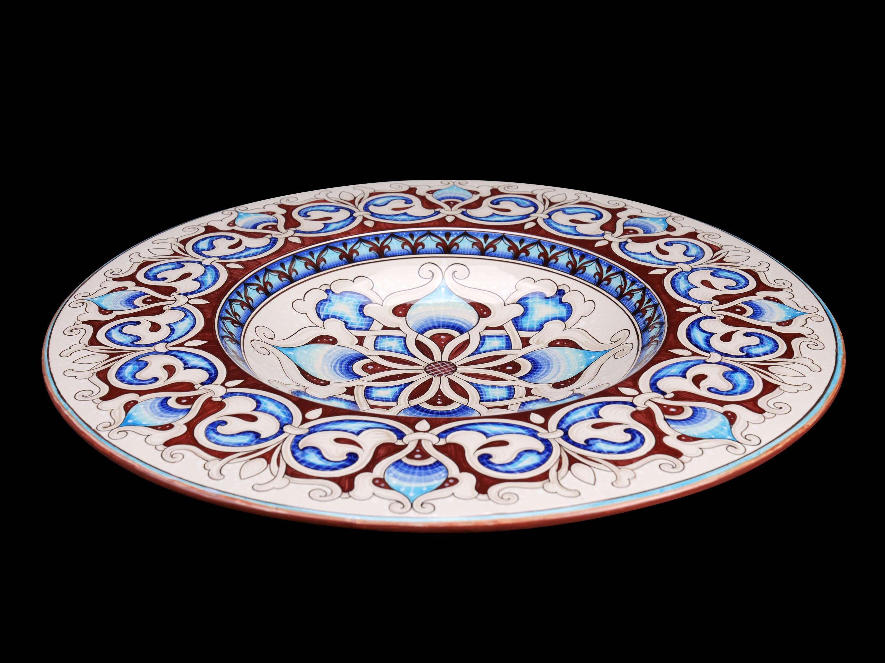 Italian Large Decorative Plate Majolica Wall Dish, Centerpiece Hand Painted Italy Deruta For Sale