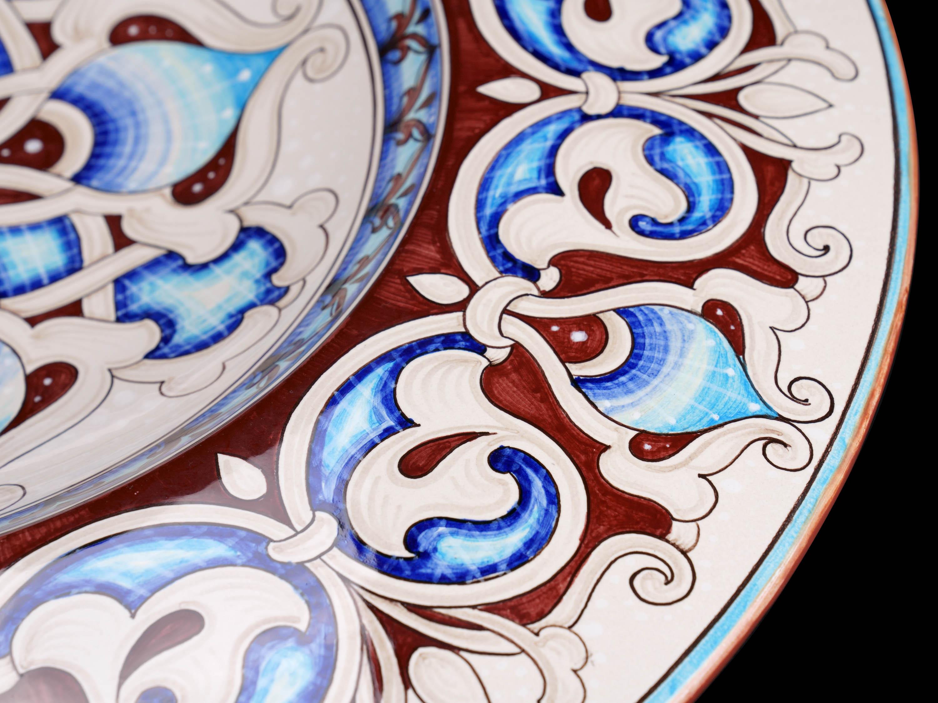 Gran Plato Decorativo Plato de Pared de Mayólica, Centro de Mesa Pintado a Mano Italia Deruta Cerámico en venta