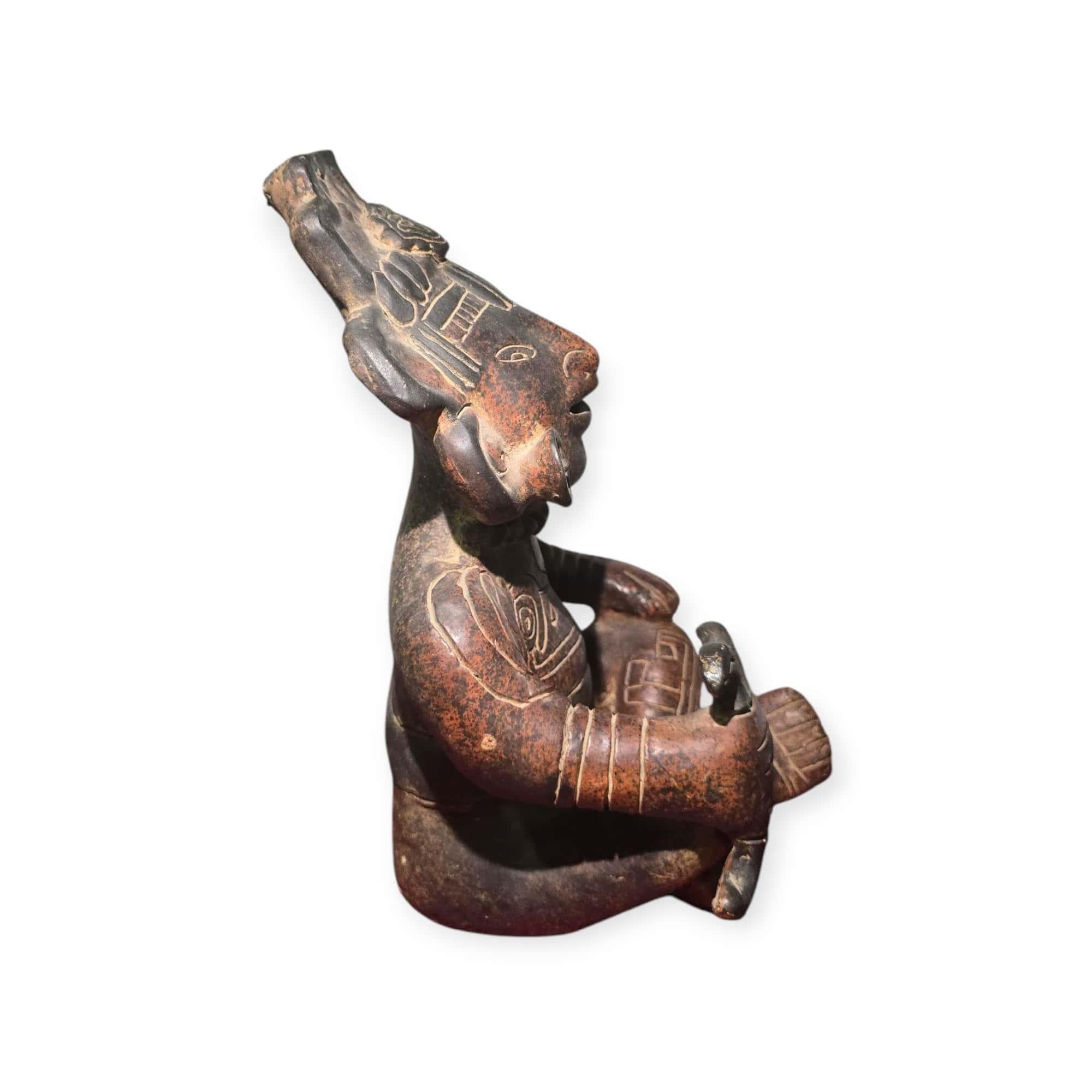 Large Decorative Pre-Columbian Style Figure – 20th Century For Sale 1