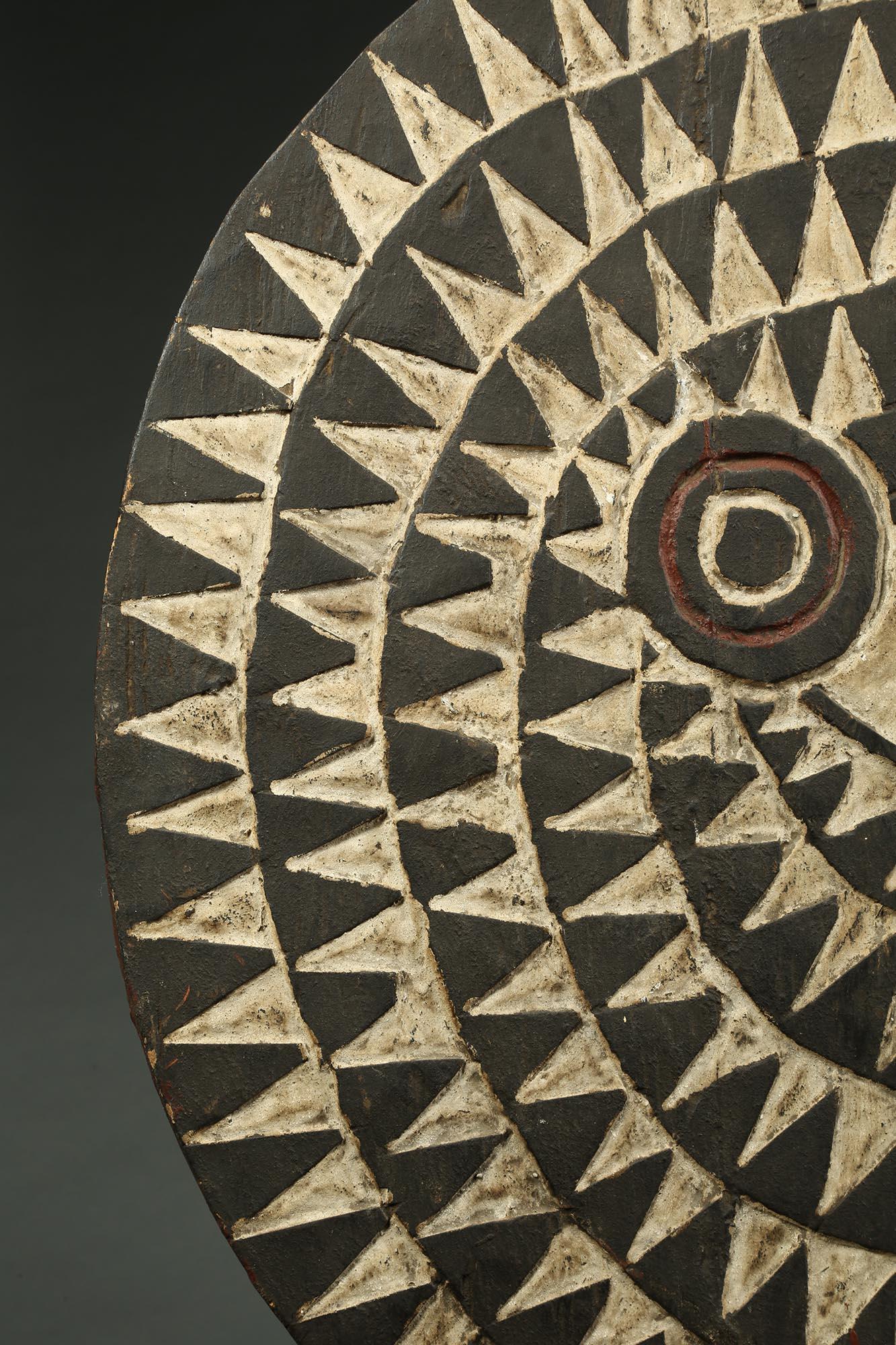 Tribal Large Decorative Round Flat Bwa Bird Mask with B & W Geometric Design Wall Art For Sale