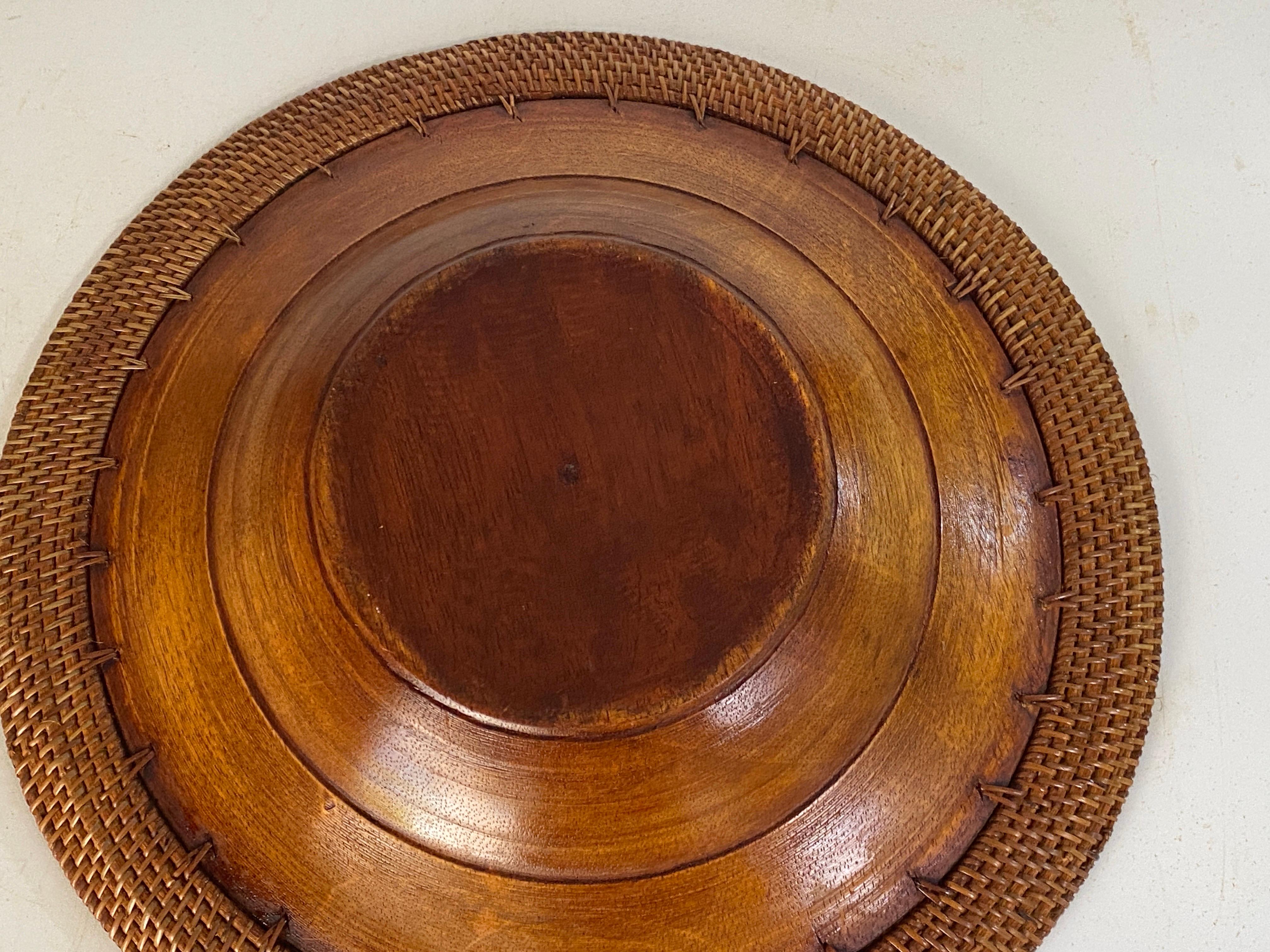 Large Decorative wood Plate in a brown color. Old and beautiful Patina.
Circa 1960