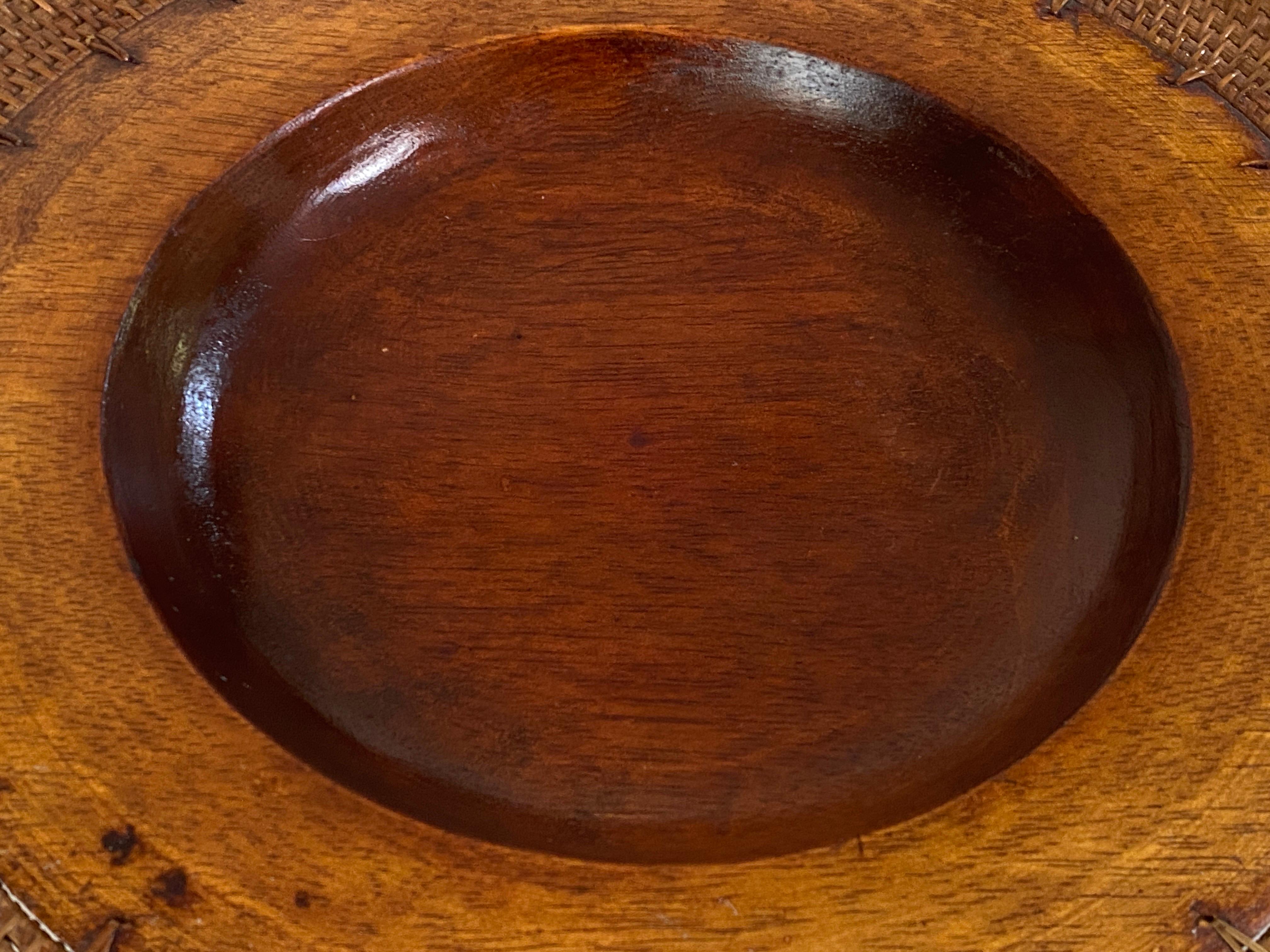 Large Decorative Scandinavian Wood Plate Old Patina Circa 1960  In Good Condition For Sale In Auribeau sur Siagne, FR