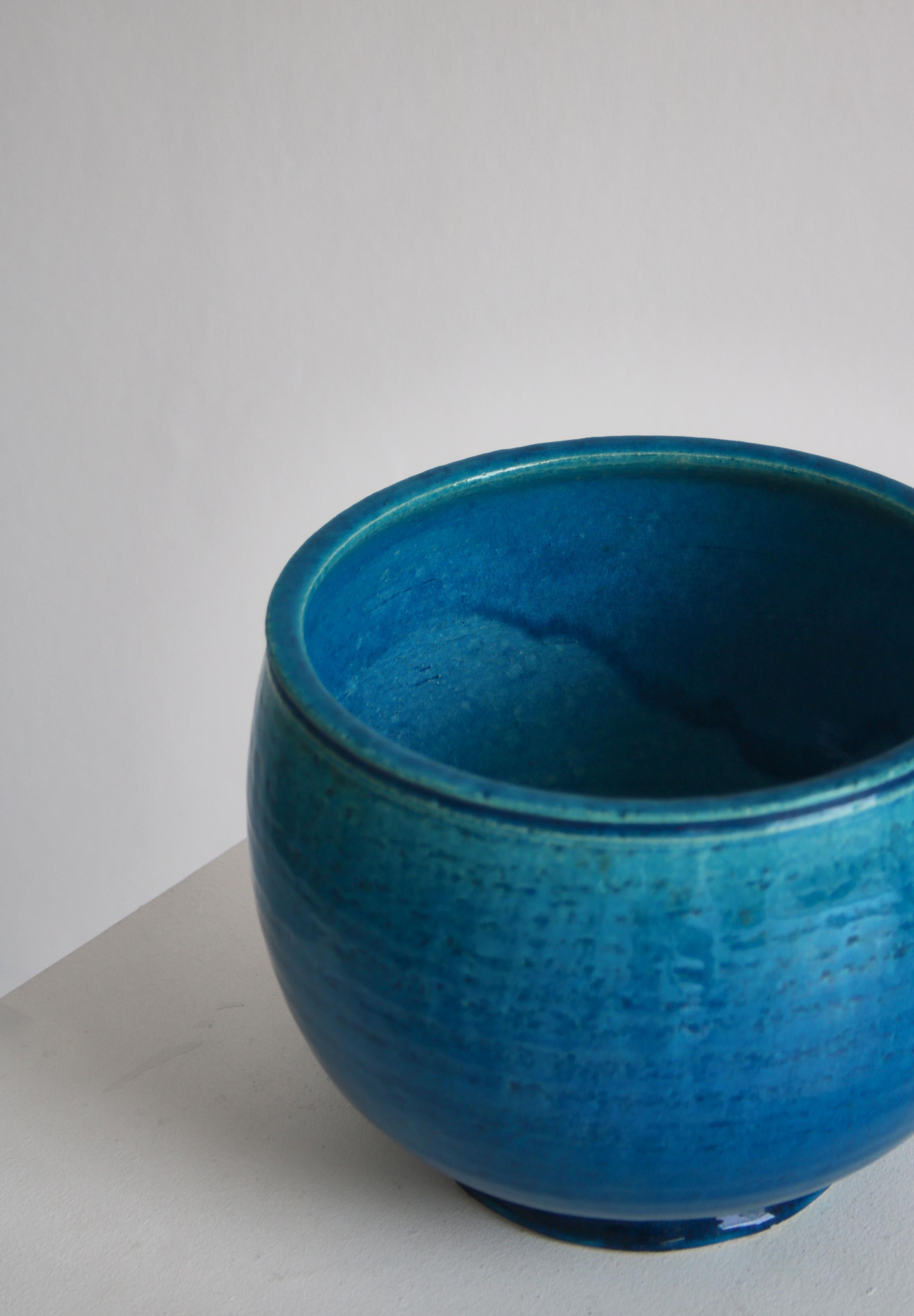 Danish Large Decorative Stoneware Bowl in Blue Glazing by Nils Kähler, Denmark, 1960s