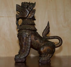 LARGE DECORATIVE VINTAGE MiD CENTURY HAND CARVED CHINESE LION FOO DOG STATUE