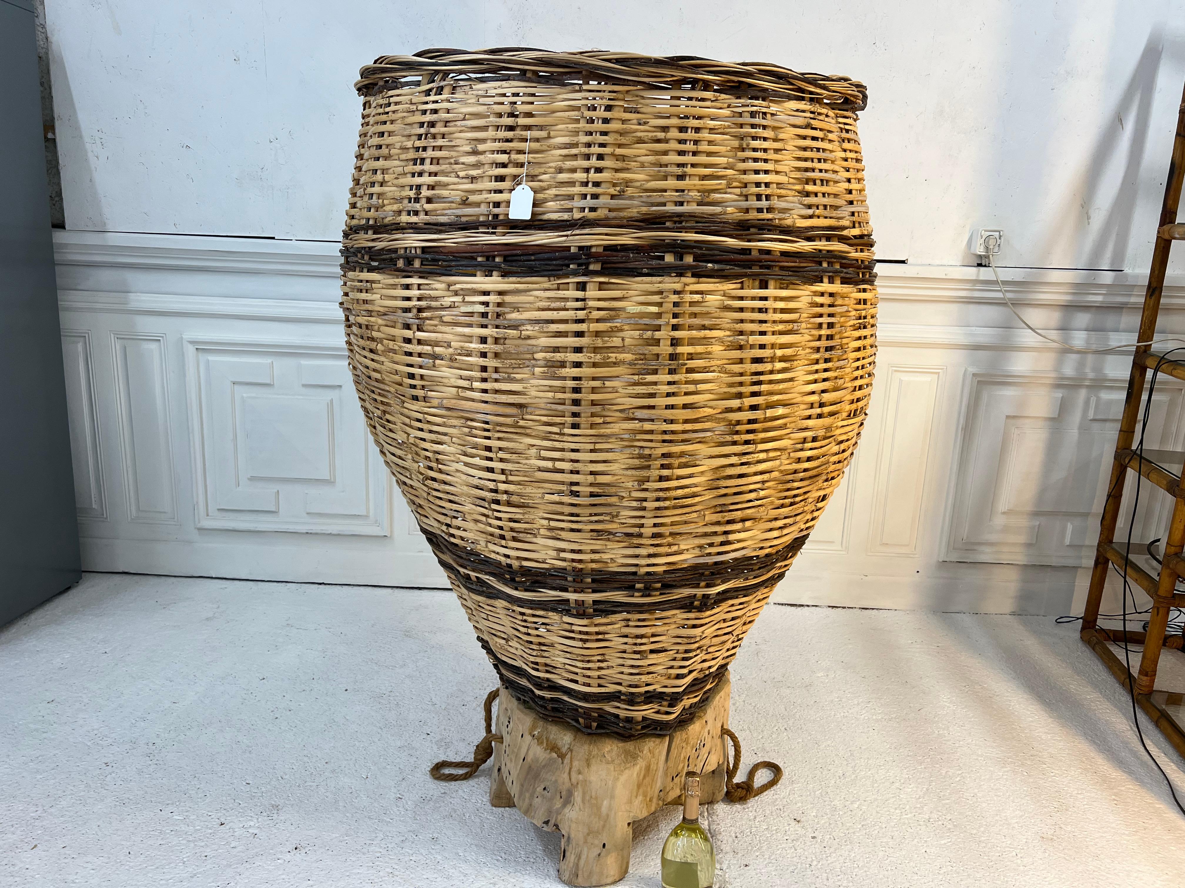 Cord Large Décorative Wicker Vase Hand Made For Sale
