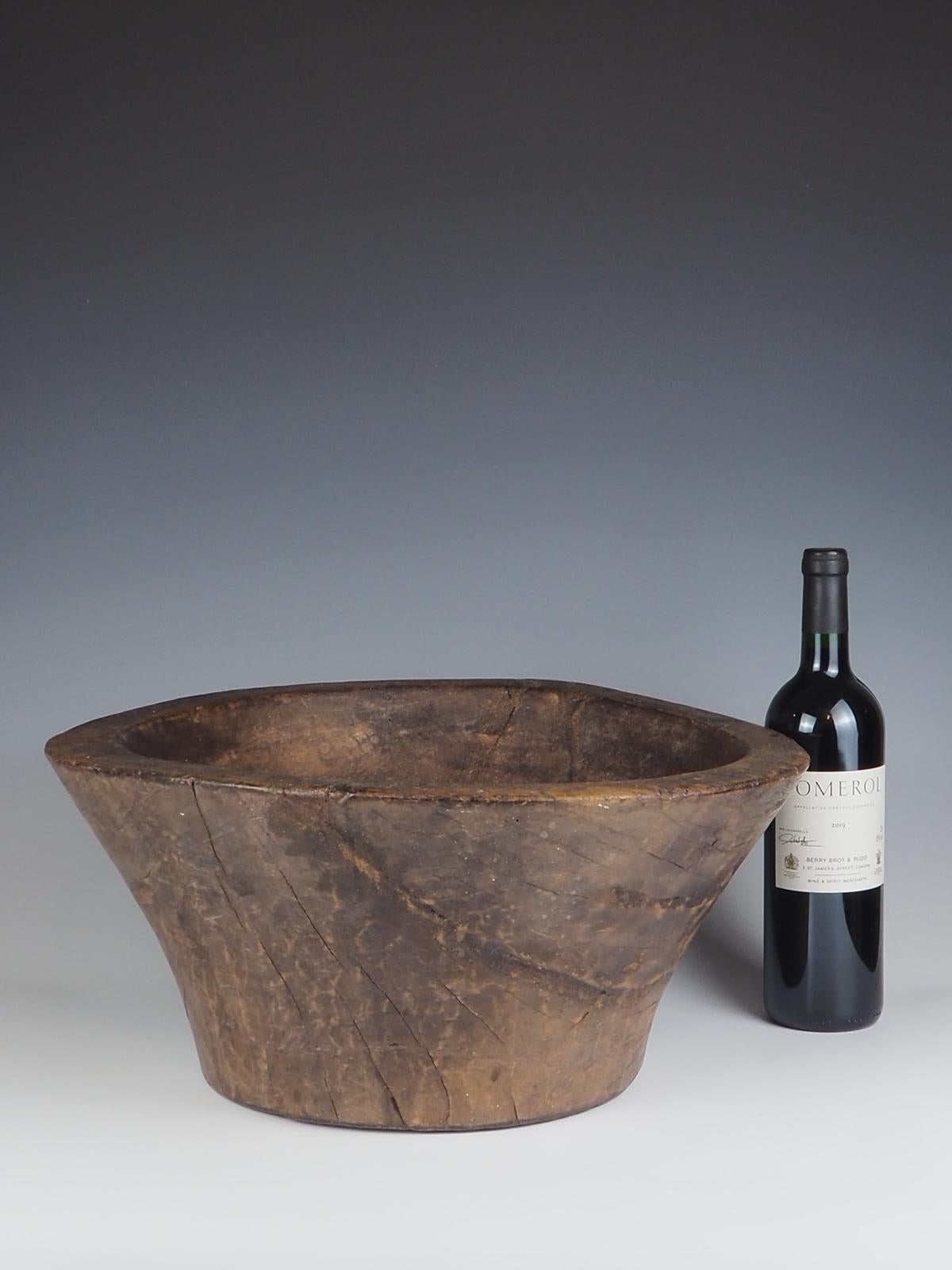 Large Decorative Wooden Carved Friut Bowl In Good Condition For Sale In Lincoln, GB