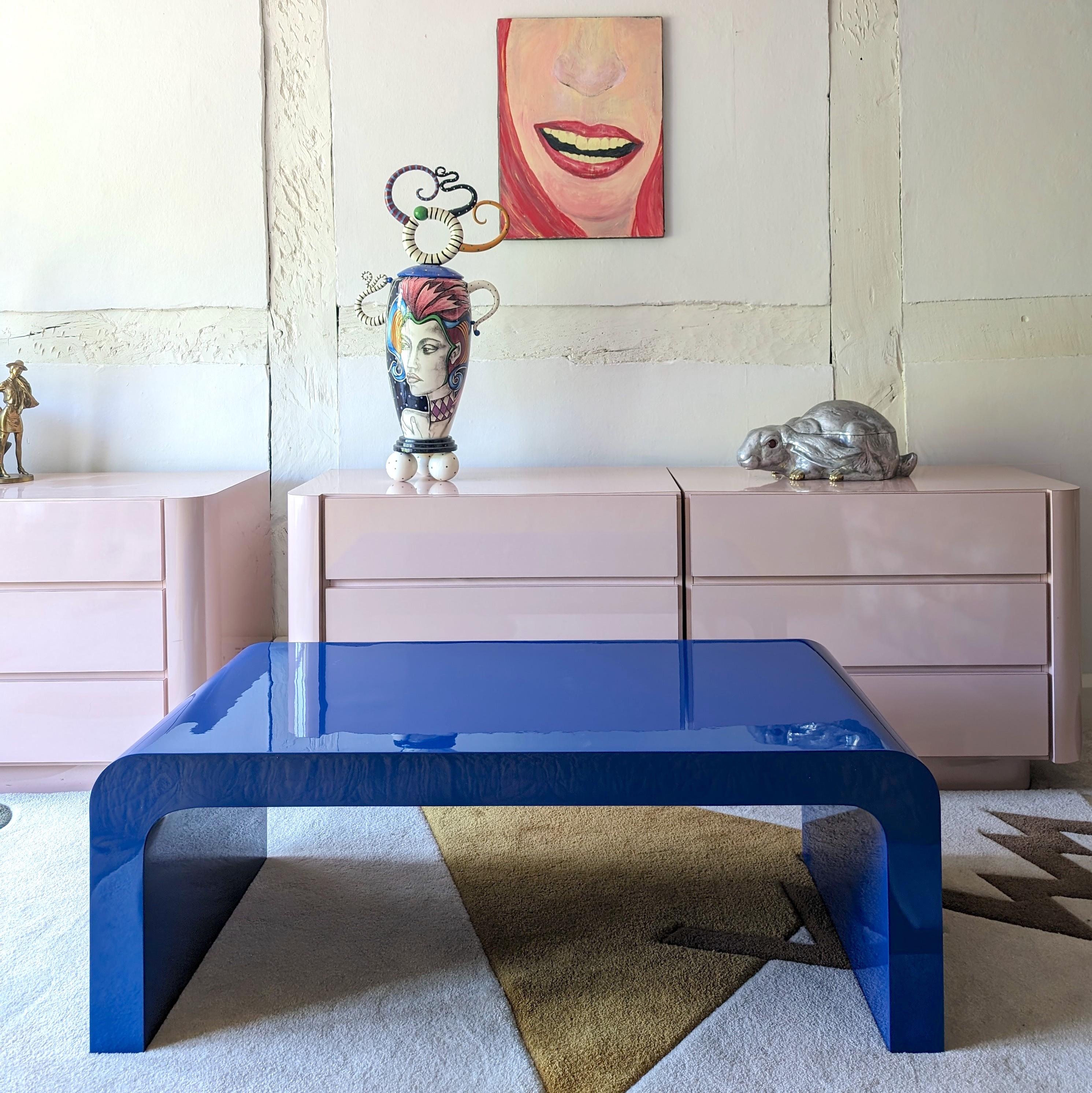 Post-Modern Large deep blue postmodern vintage lacquer waterfall coffee table, USA 1980s
