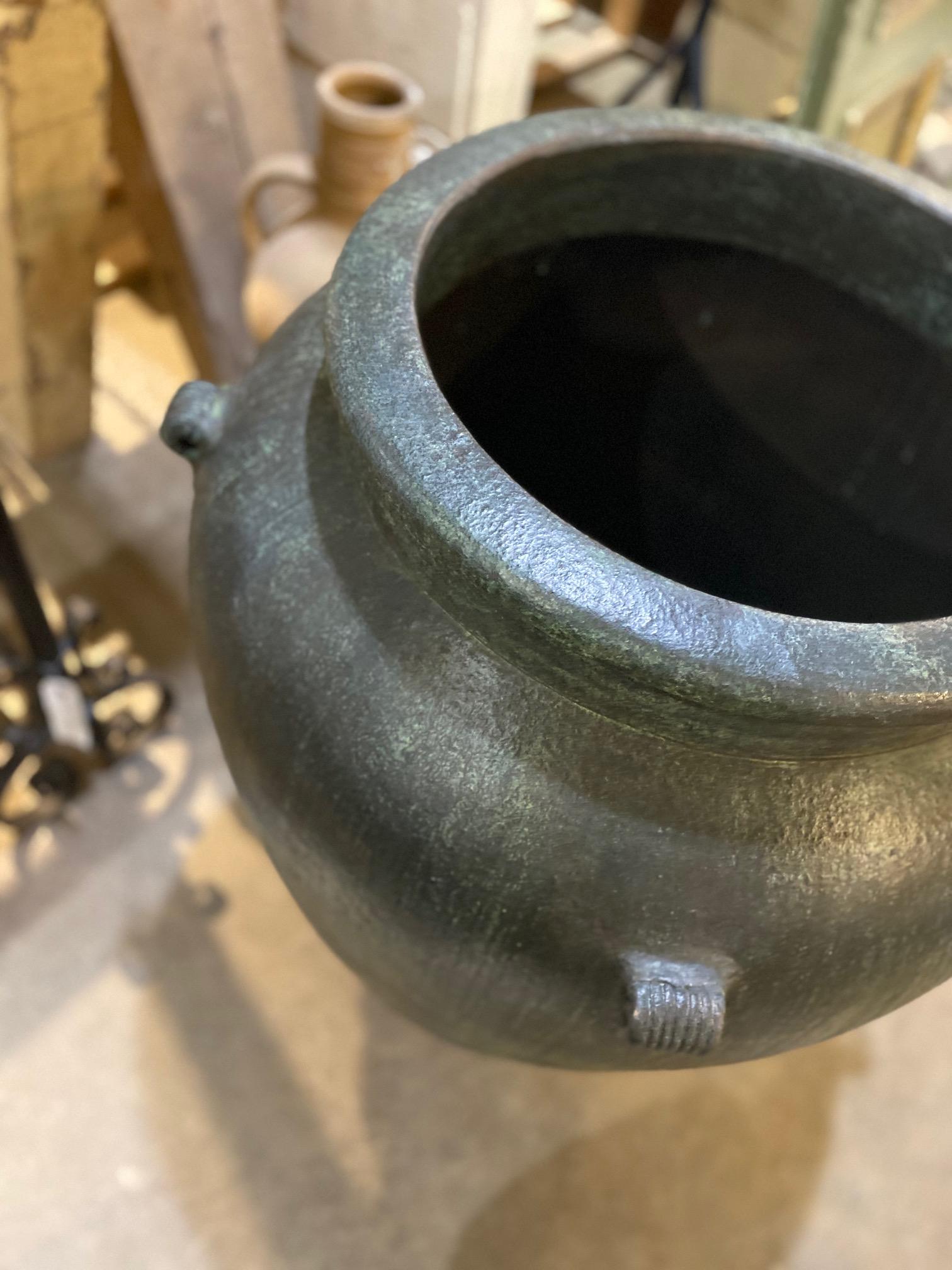 Large Deep Blue Vessel In Good Condition In Dallas, TX