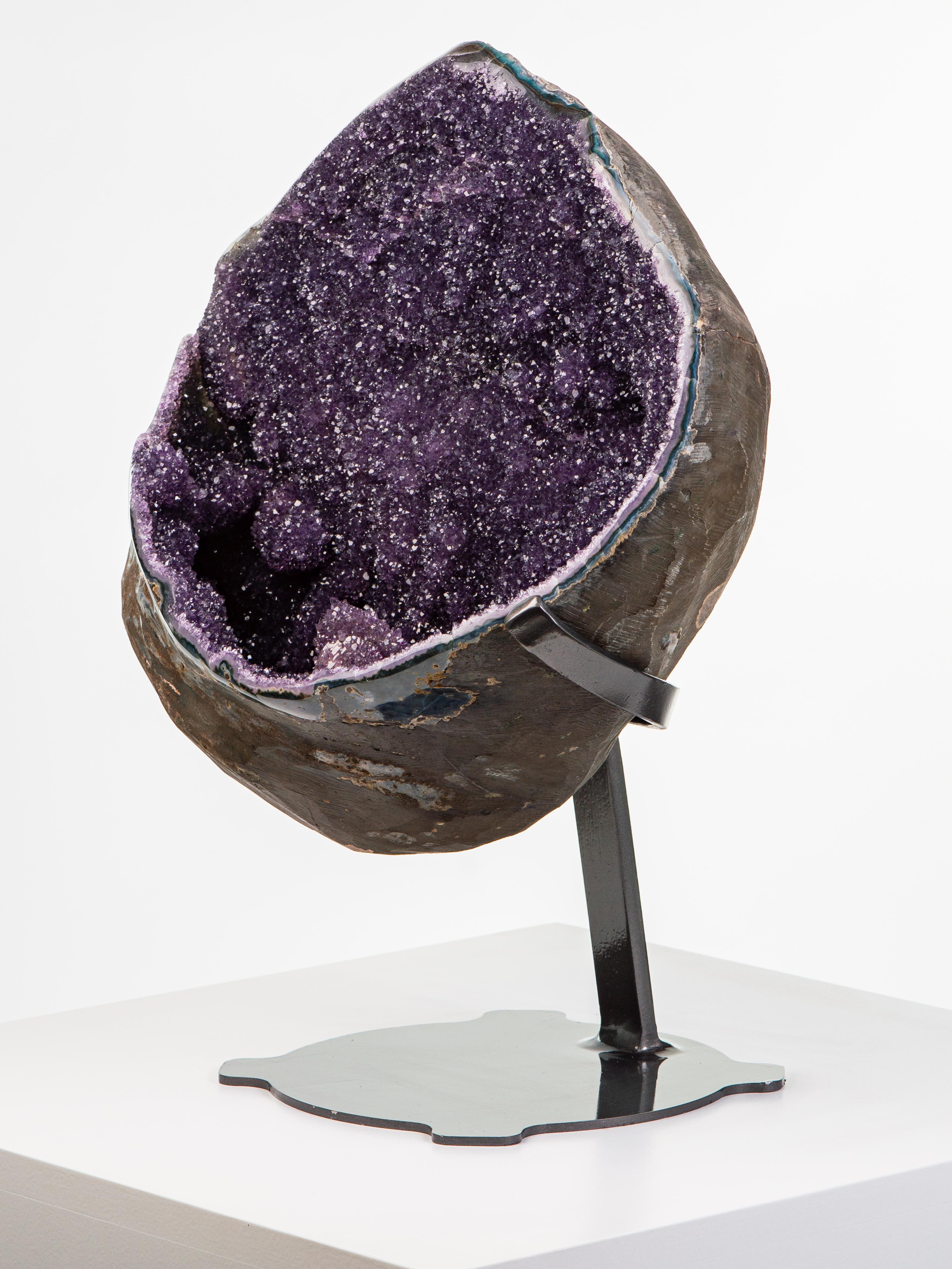 Large Deep Spherical Amethyst Geode In Excellent Condition For Sale In London, GB