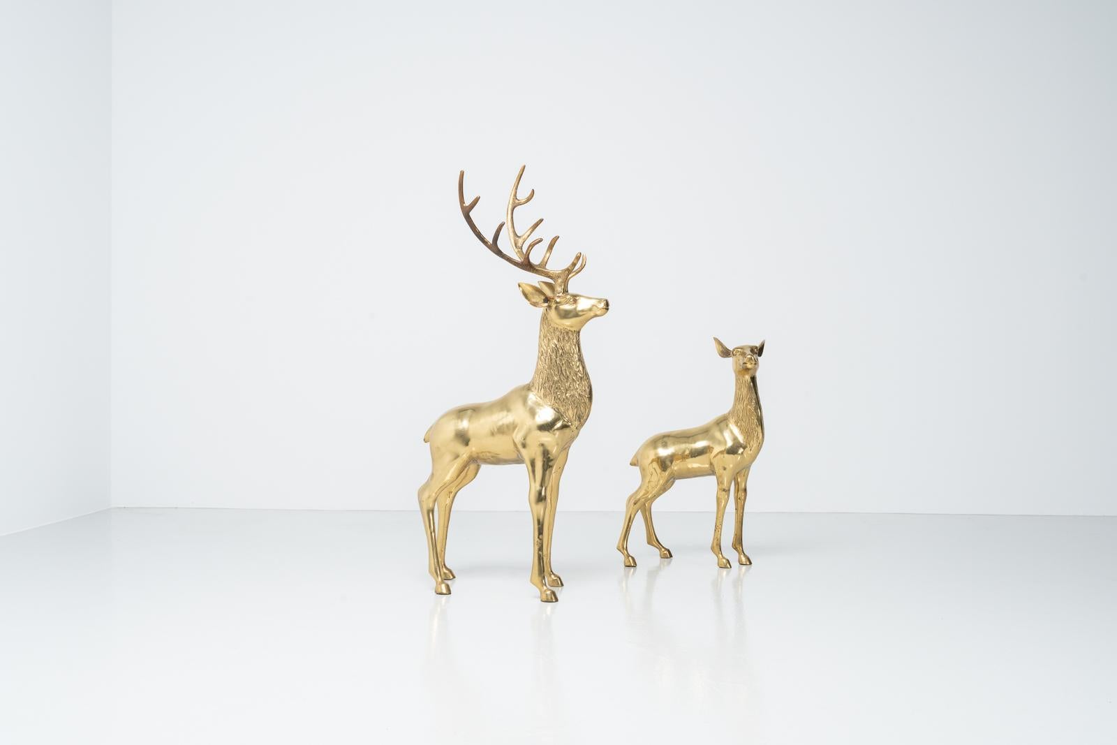 Grandes sculptures de cerfs en bronze, Italie, 1970 Bon état - En vente à Roosendaal, Noord Brabant