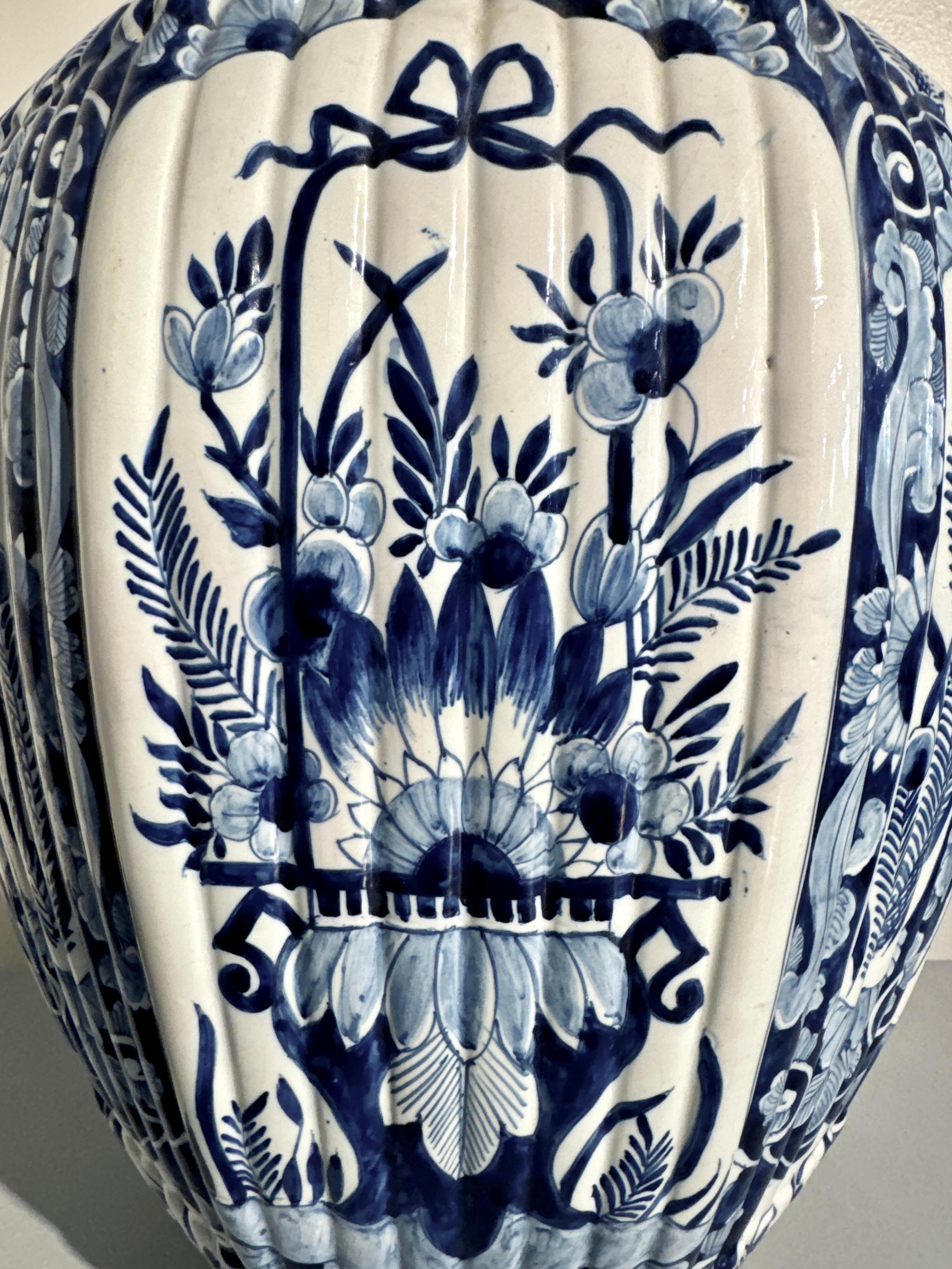 18th Century Large Delft Blue and White Fluted Octagonal Jar, JV Duijn, 18th c, Netherlands For Sale