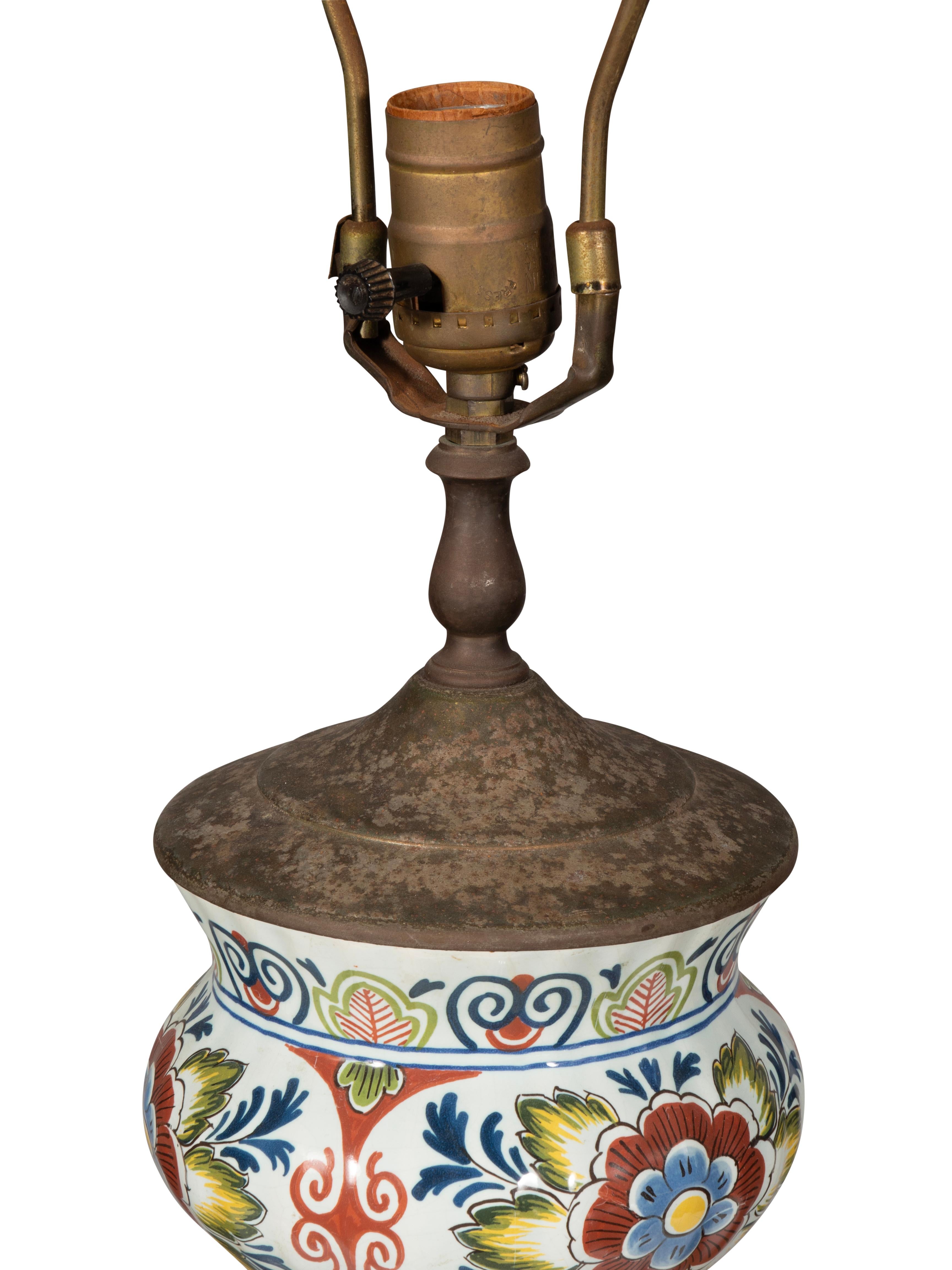 Large Delft Table Lamp In Good Condition For Sale In Essex, MA