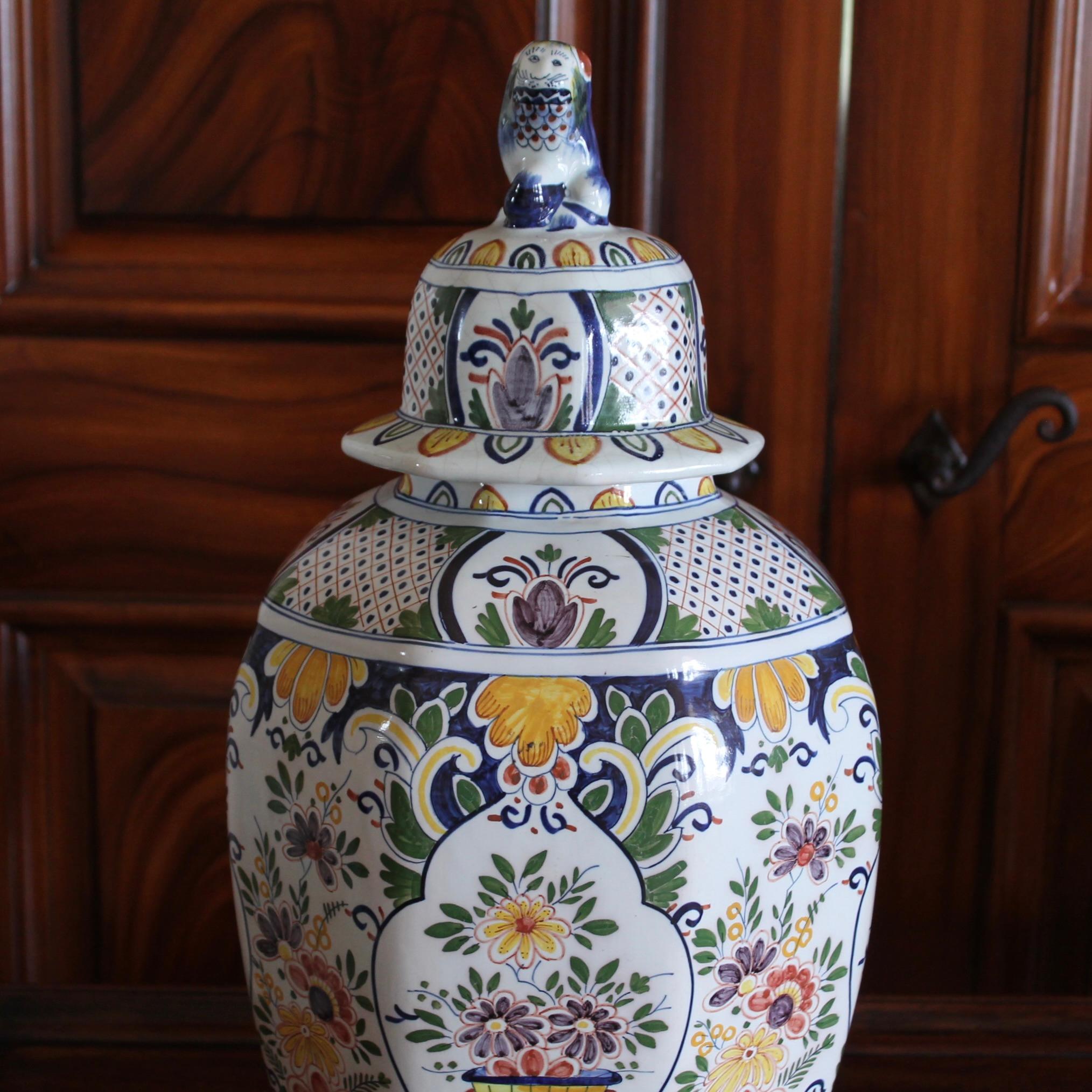 Large Delftware Polychrome Covered Jars With Lion Finials- a Pair In Good Condition For Sale In Free Union, VA