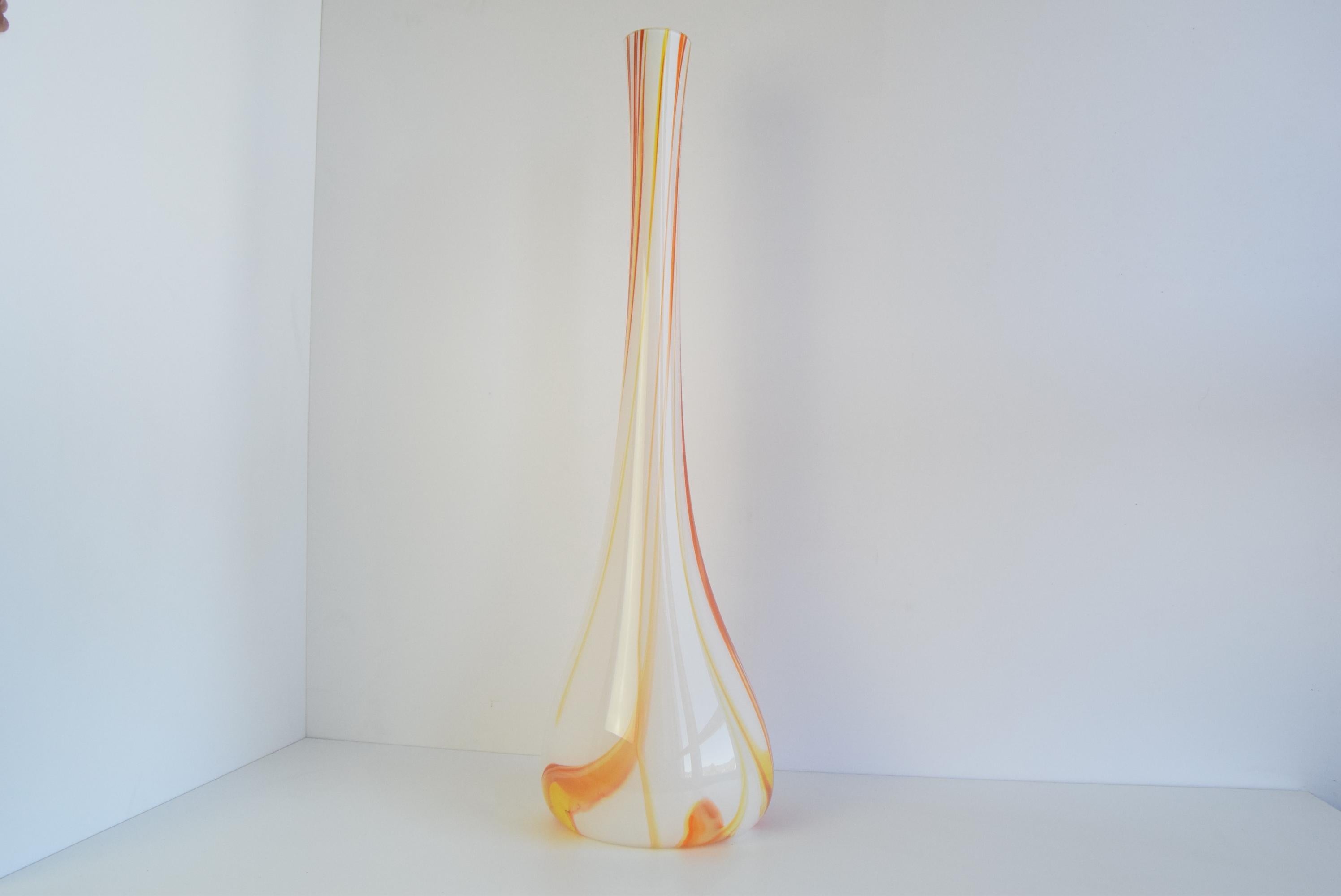 
Realizzato in vetro artistico
Rilucidato
Altezza 84 cm
Hand Made
Buone condizioni originali