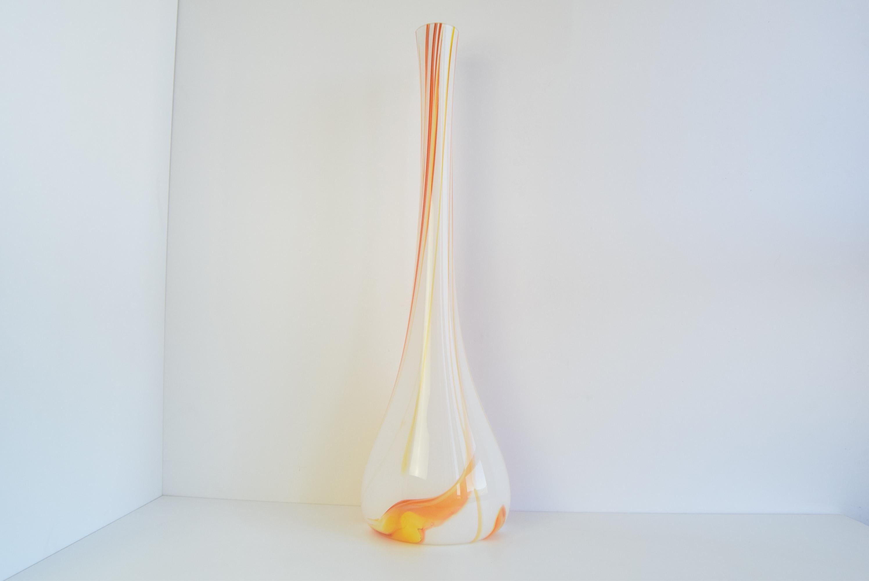 Vetro artistico Vaso grande di design, Cecoslovacchia, anni '70. in vendita