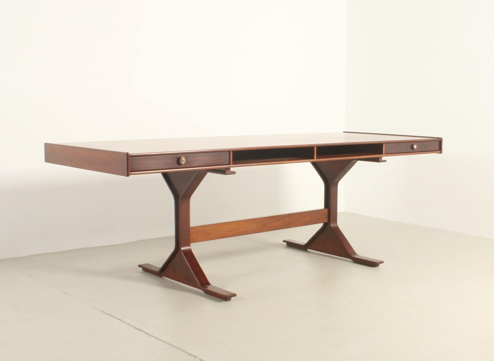 Italian Large Desk by Gianfranco Frattini for Bernini, Italy, 1956 For Sale