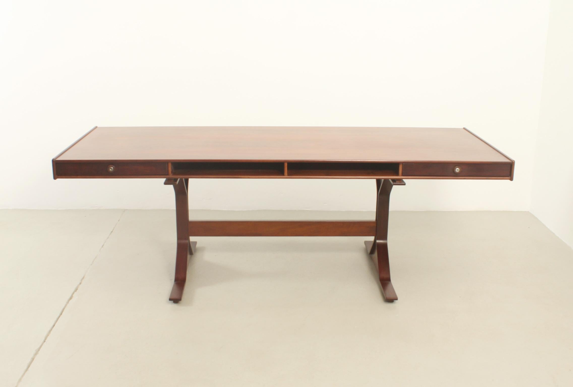 Large Desk by Gianfranco Frattini for Bernini, Italy, 1956 In Good Condition For Sale In Barcelona, ES