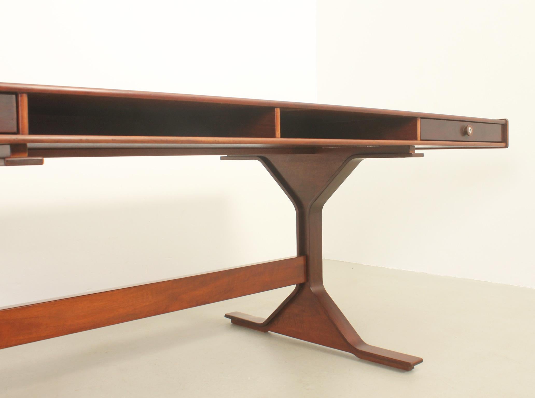 Mid-20th Century Large Desk by Gianfranco Frattini for Bernini, Italy, 1956 For Sale