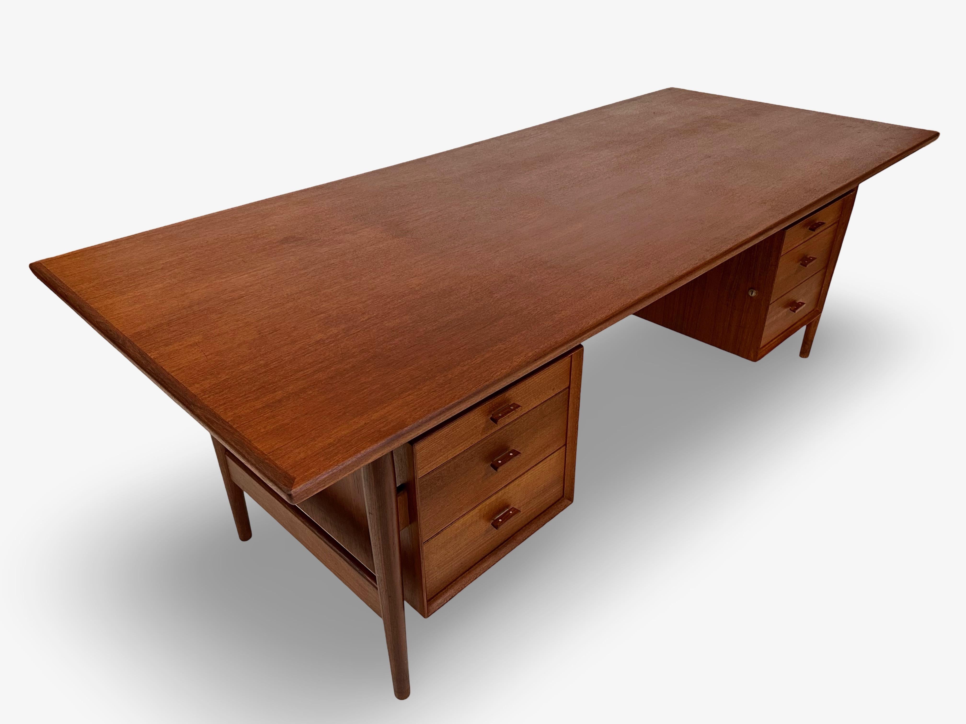 Scandinavian Modern Large desk designed by Arne Vodder, Denmark. For Sale