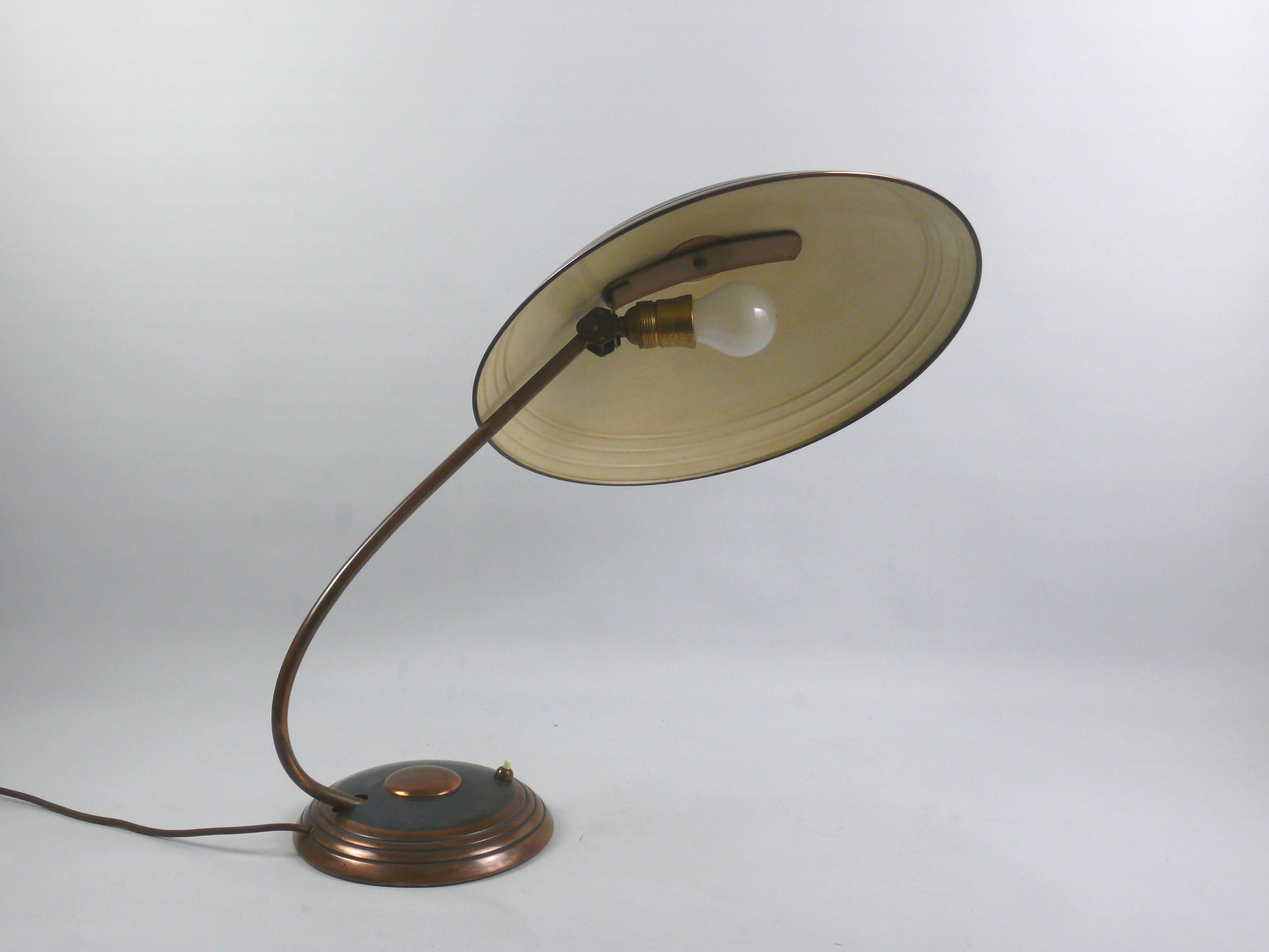 Milieu du XXe siècle Grande lampe de bureau par Helo Leuchten Allemagne, années 1950 en vente