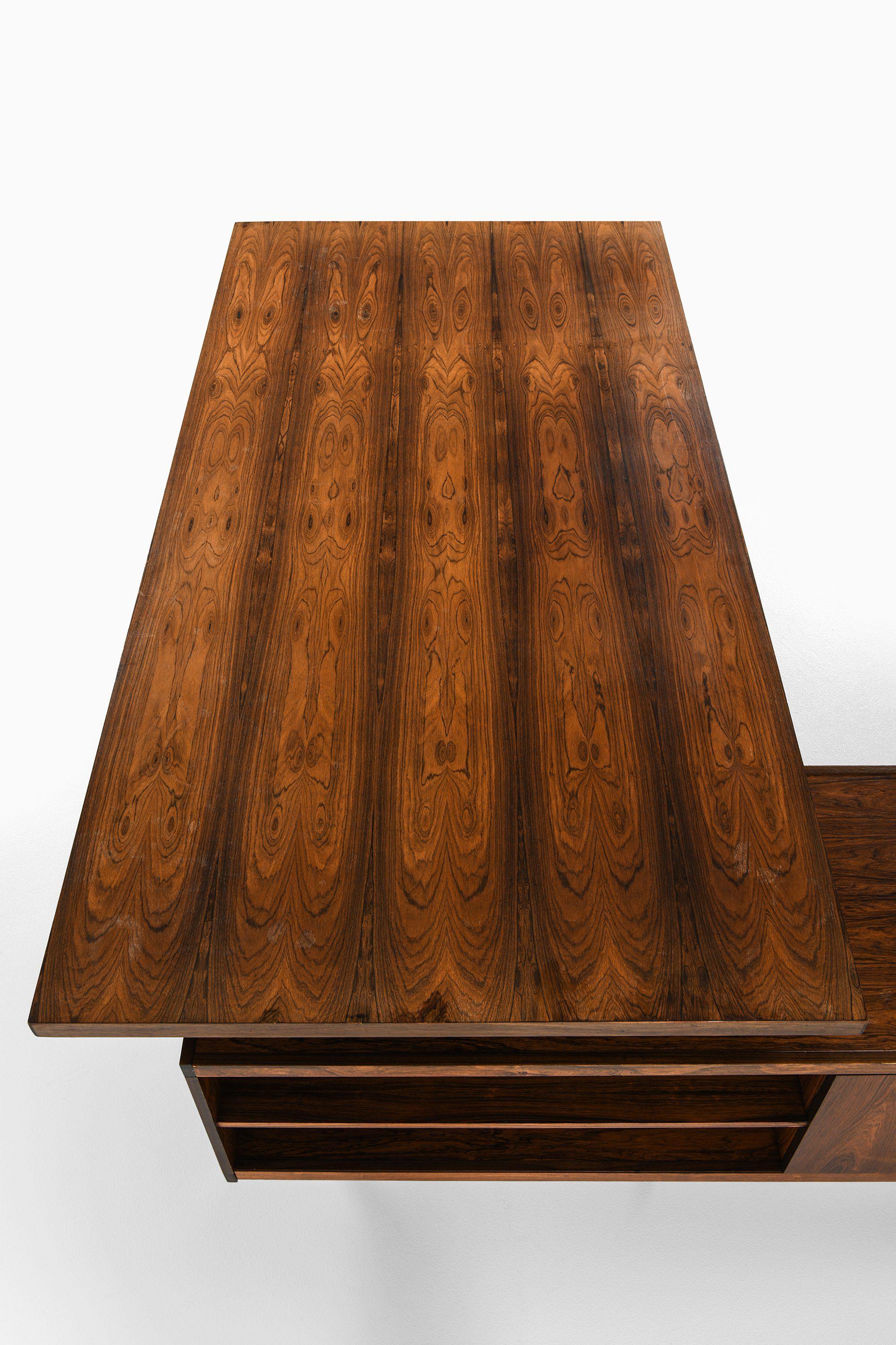 Grande scrivania con credenza in palissandro e acciaio cromato di Jørgen Pedersen, anni '60 in vendita 1