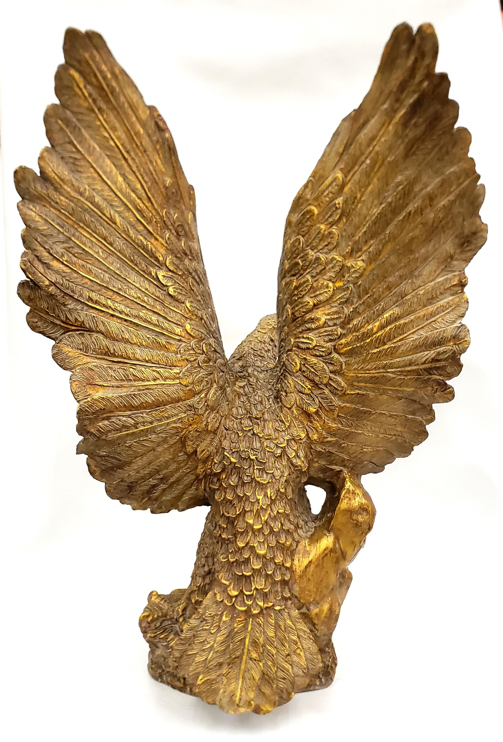 20th Century Large Detailed Italian Cast Terracotta Bald Eagle Sculpture with Gilt Finish For Sale