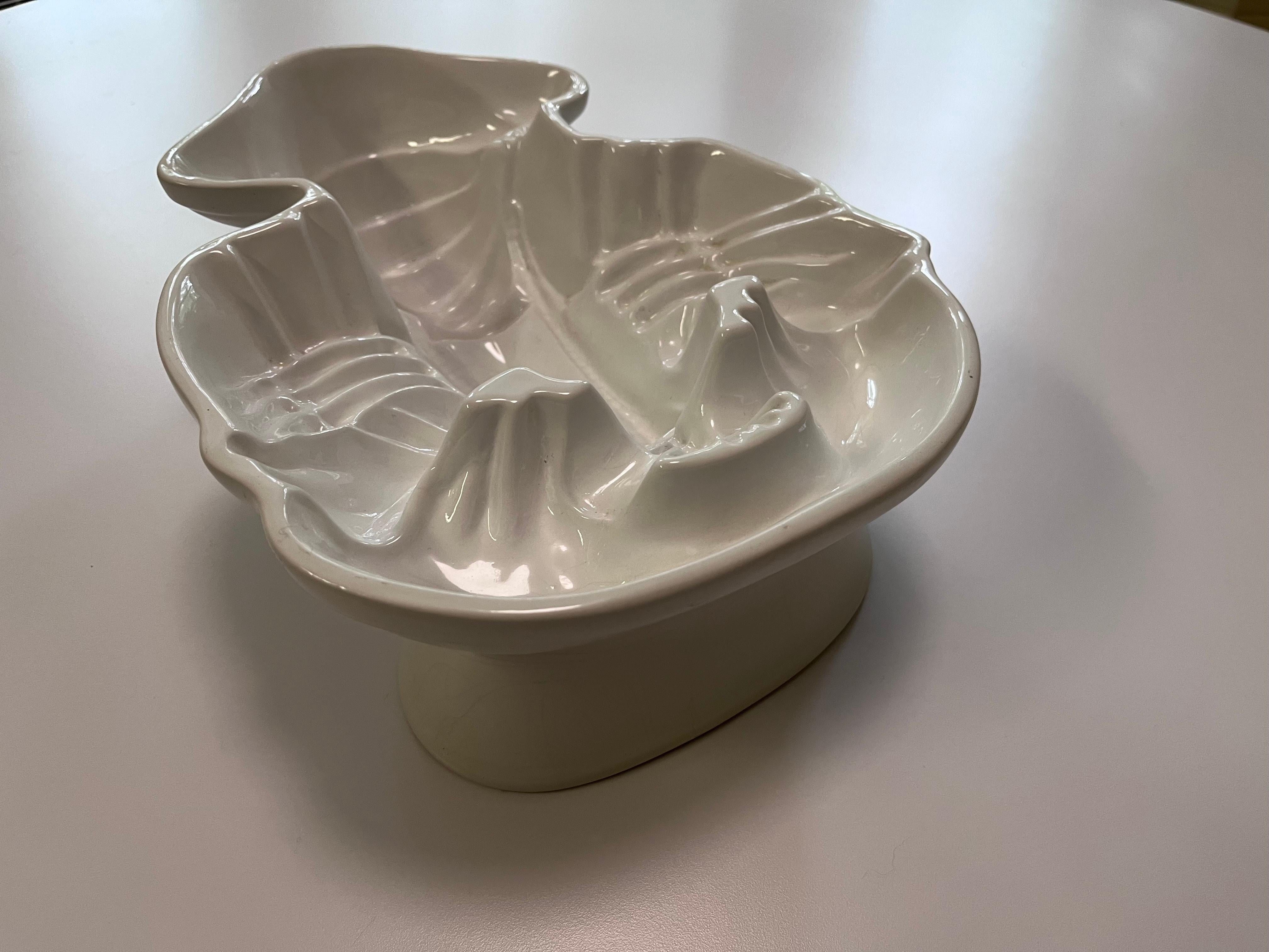 Large Detailed White Ceramic Glazed Lobster Aspic, Pate, or Jelly Mold by ICTC For Sale 6