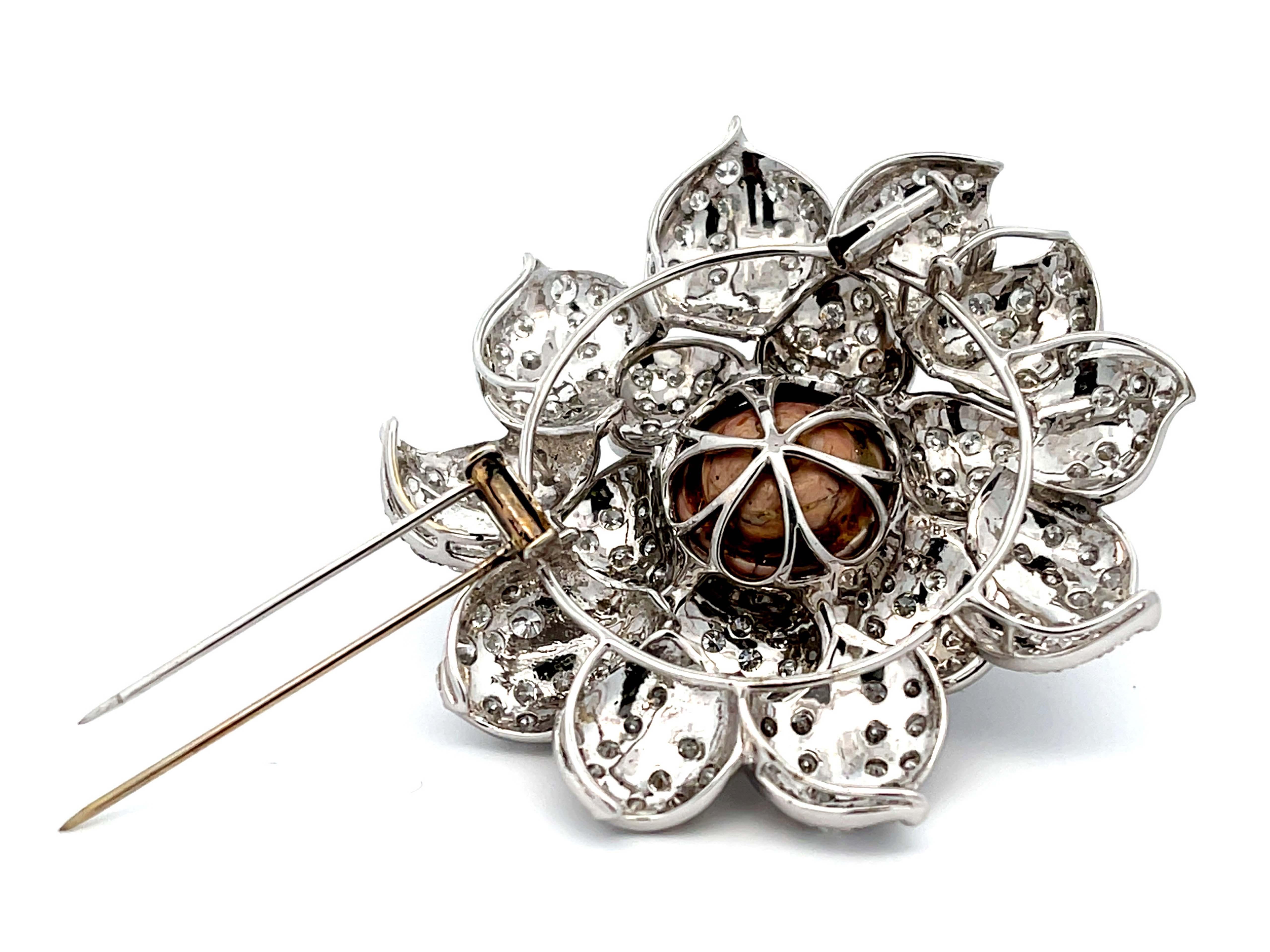 Gran Broche Flor de Diamantes y Perlas de Tahití en Oro Blanco de 18k en Excelente estado para la venta en Honolulu, HI