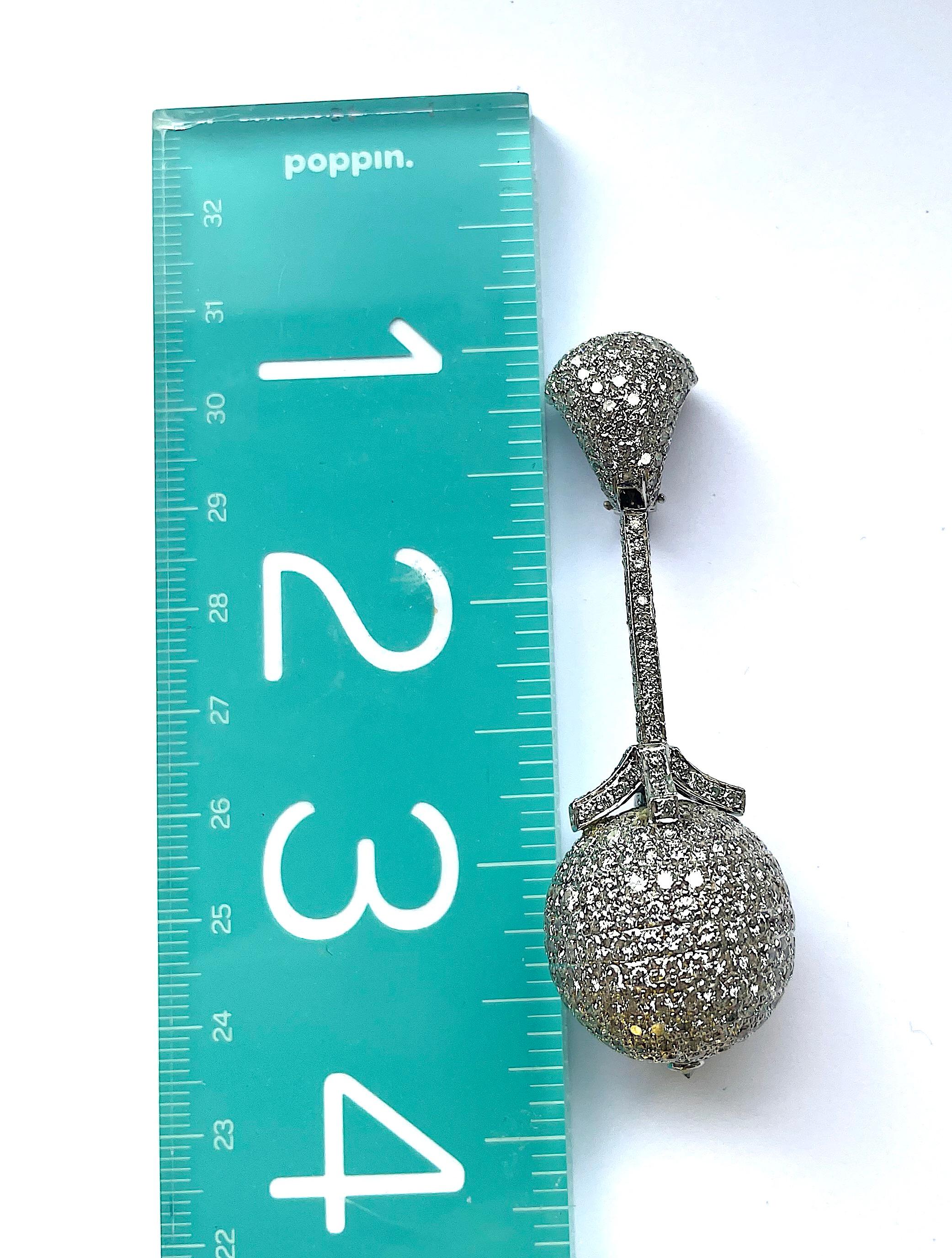 Große Diamant-Tropfen-Ohrringe mit Diamantkugel im Angebot 1