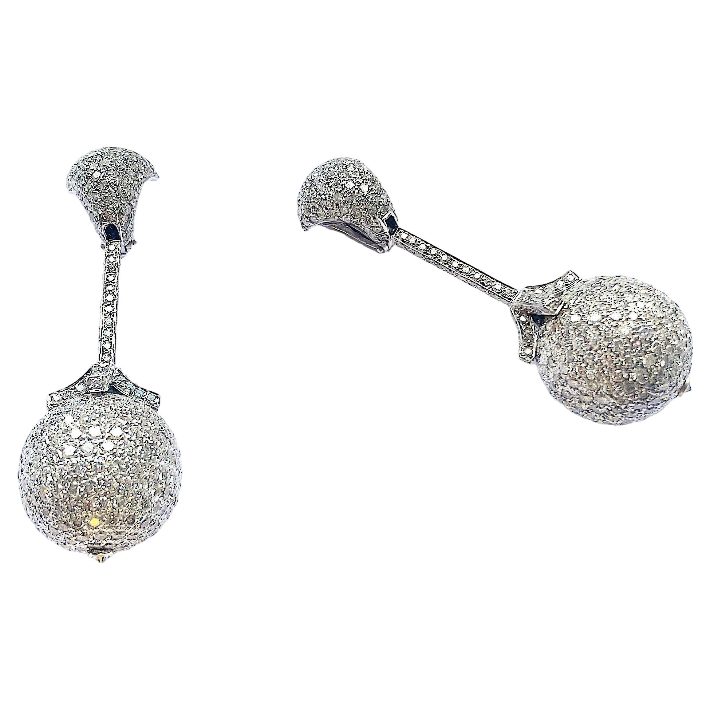 Große Diamant-Tropfen-Ohrringe mit Diamantkugel im Angebot