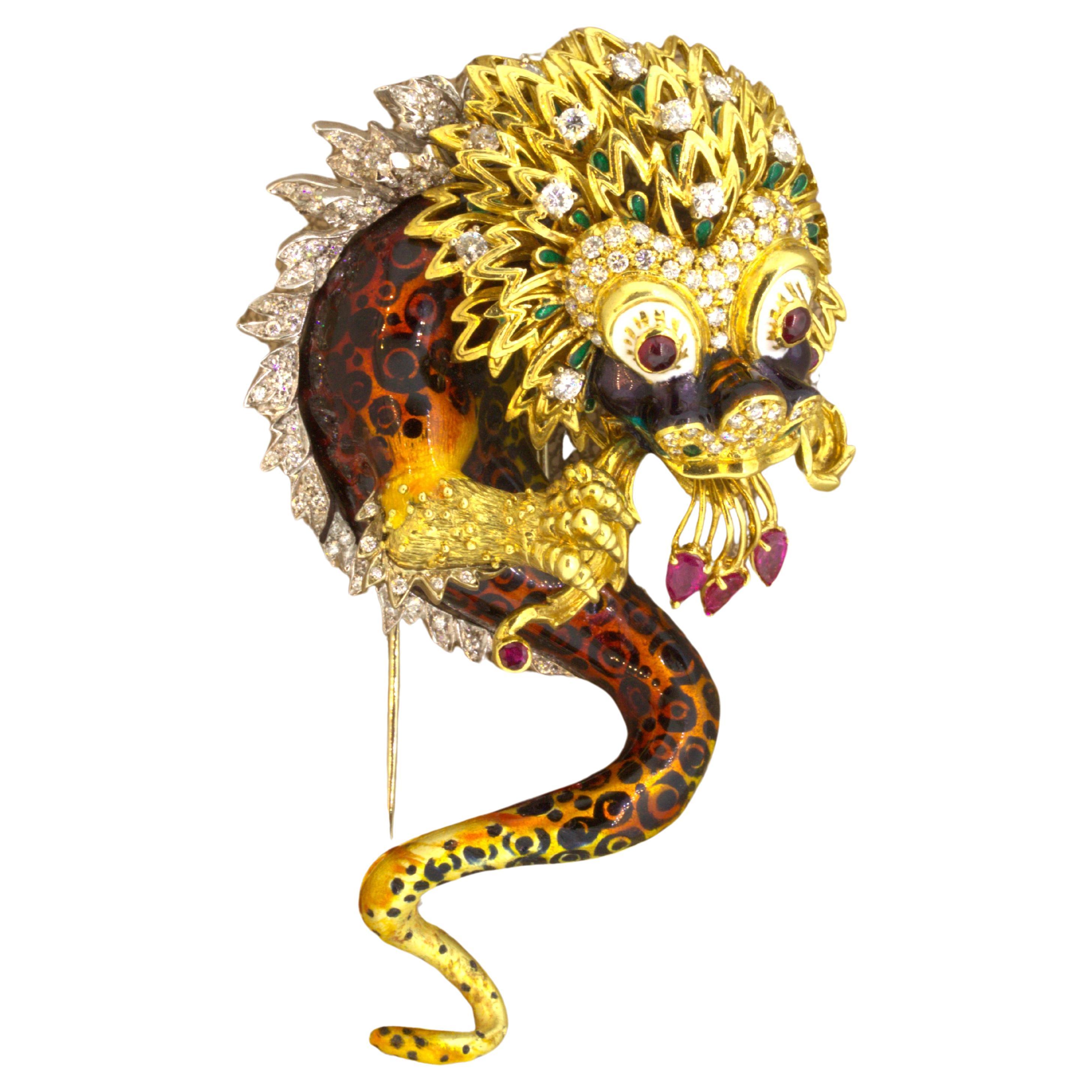Grande broche dragon en or jaune 18 carats, émaillée de diamants en vente